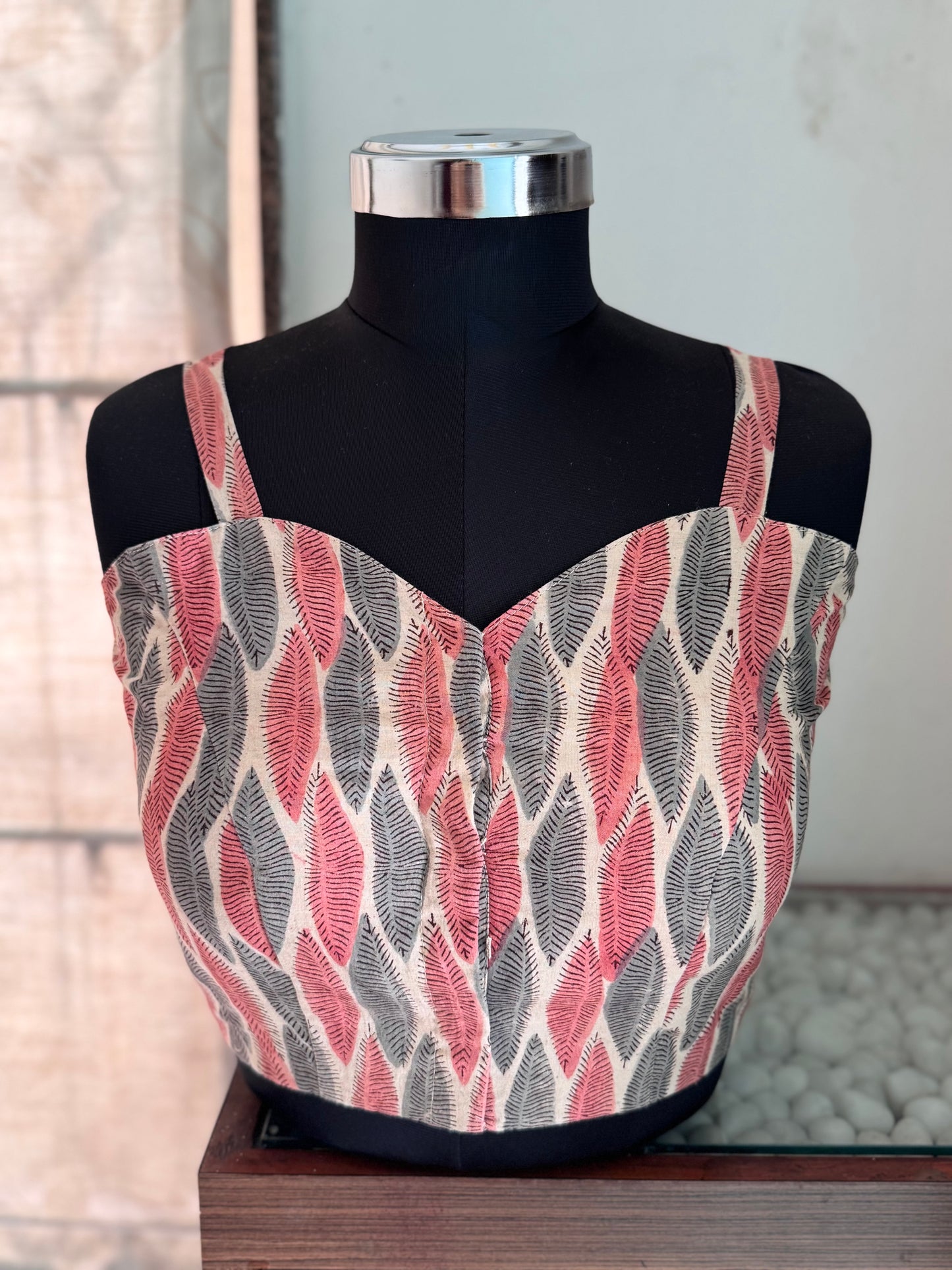 ALMOND : COTTON BLOUSE