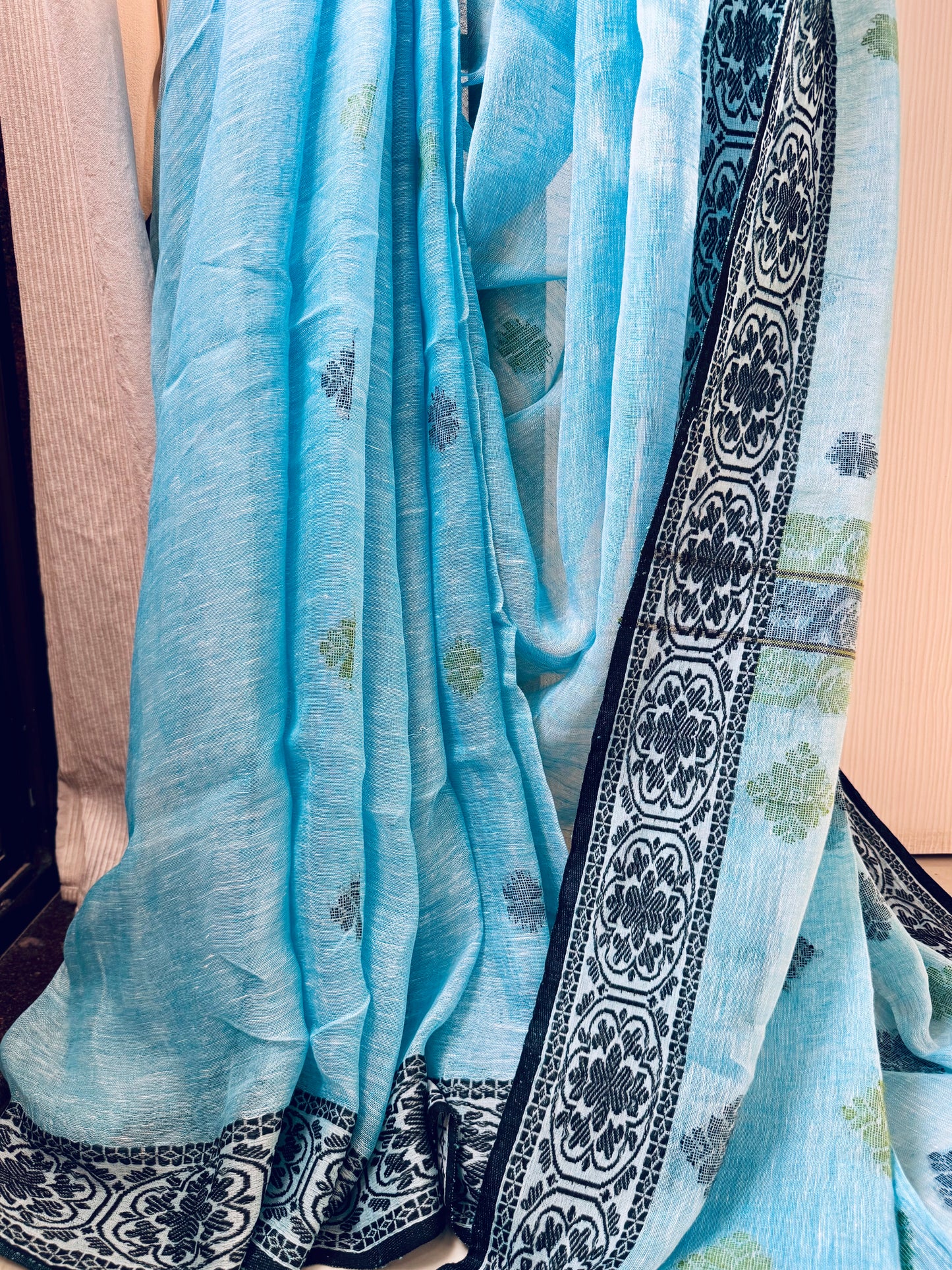 MAYA : PURE LINEN SAREE