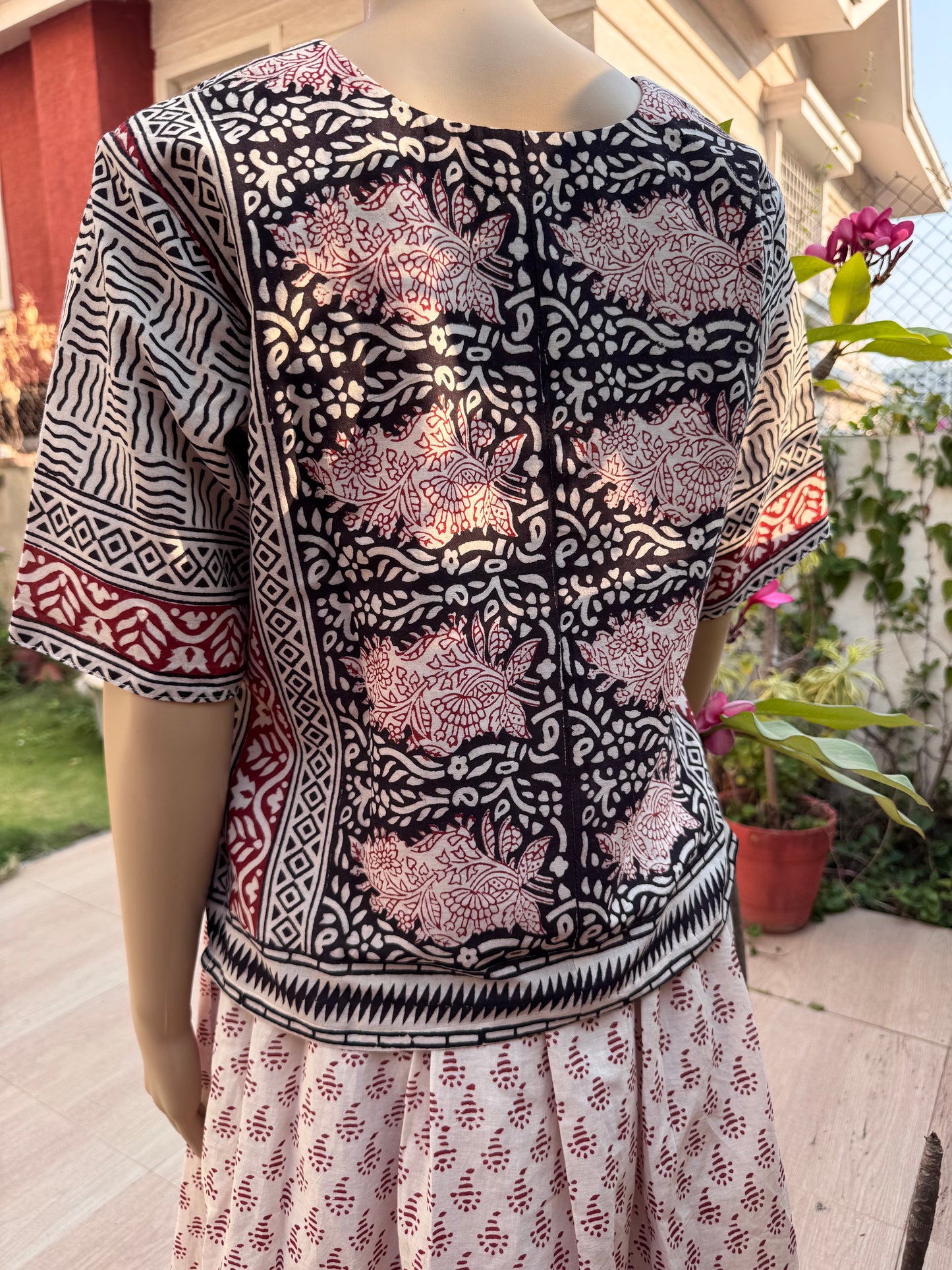 SUMAN : SKIRT AND TOP SET