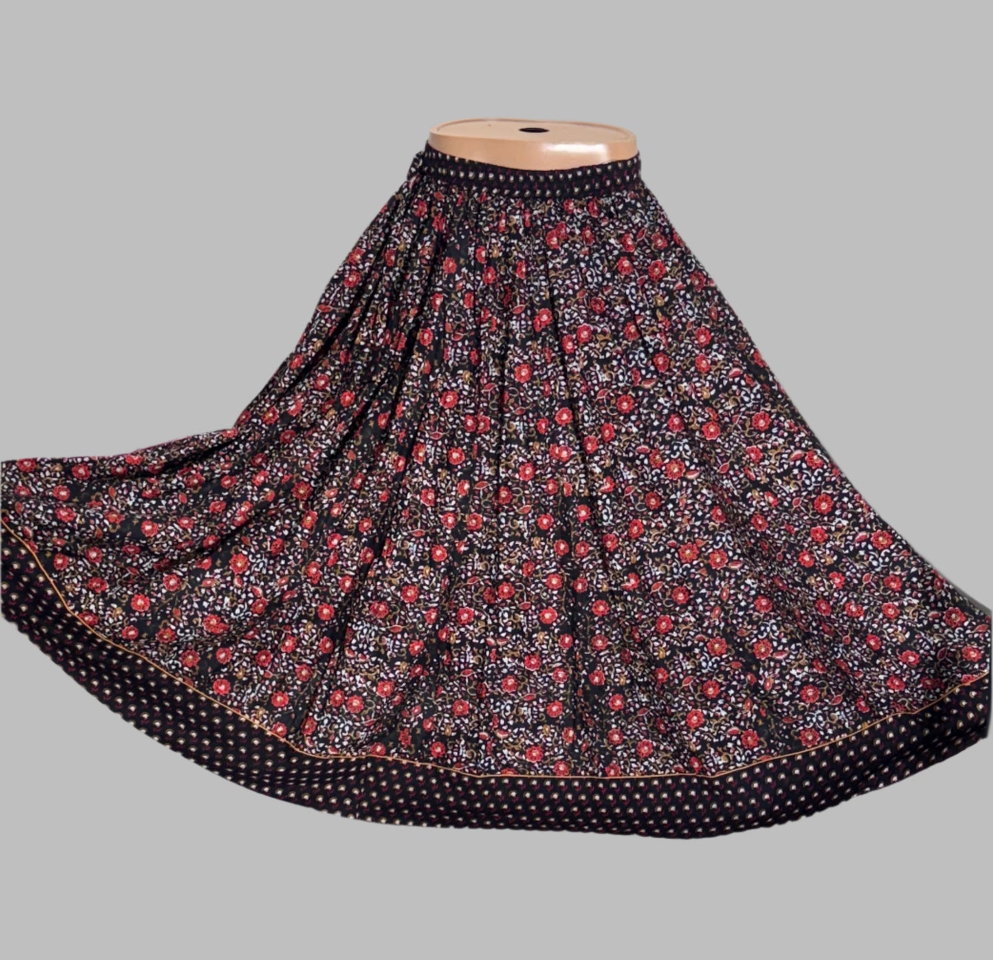Black printed skirt