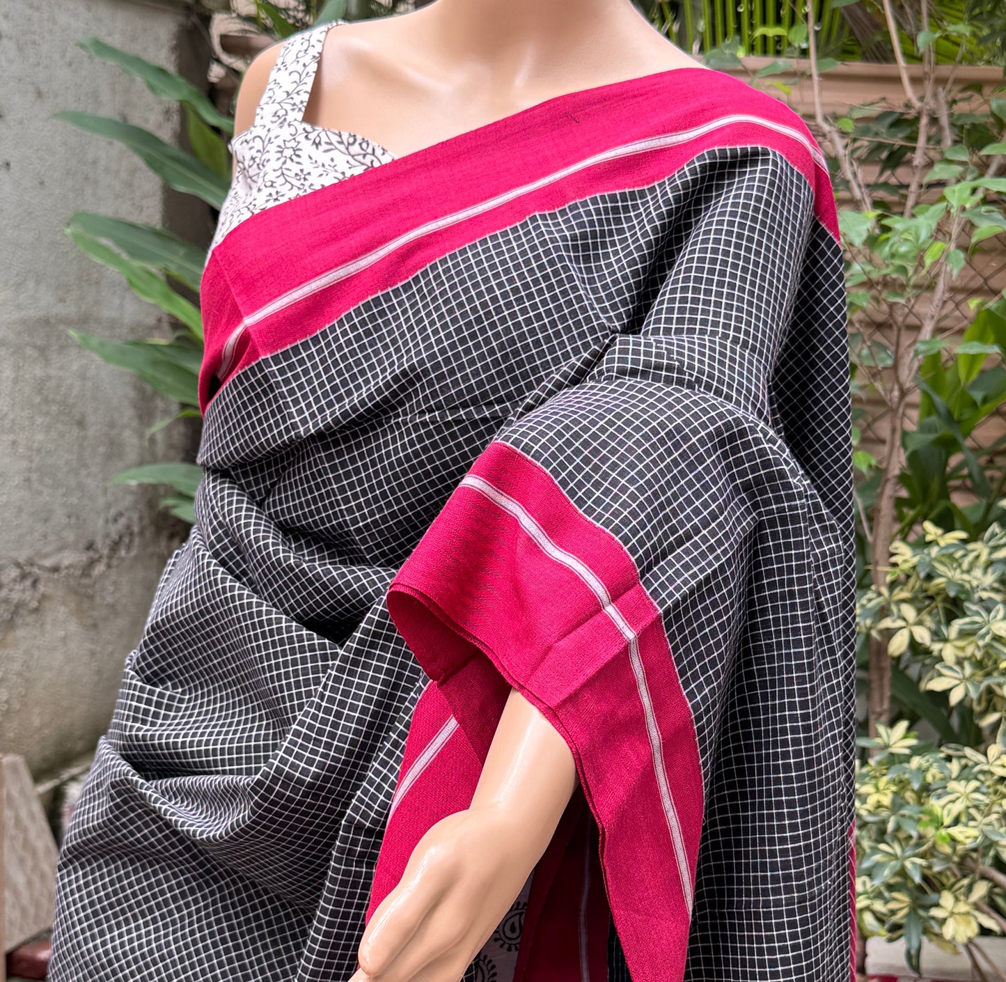 black and red checkered Saree