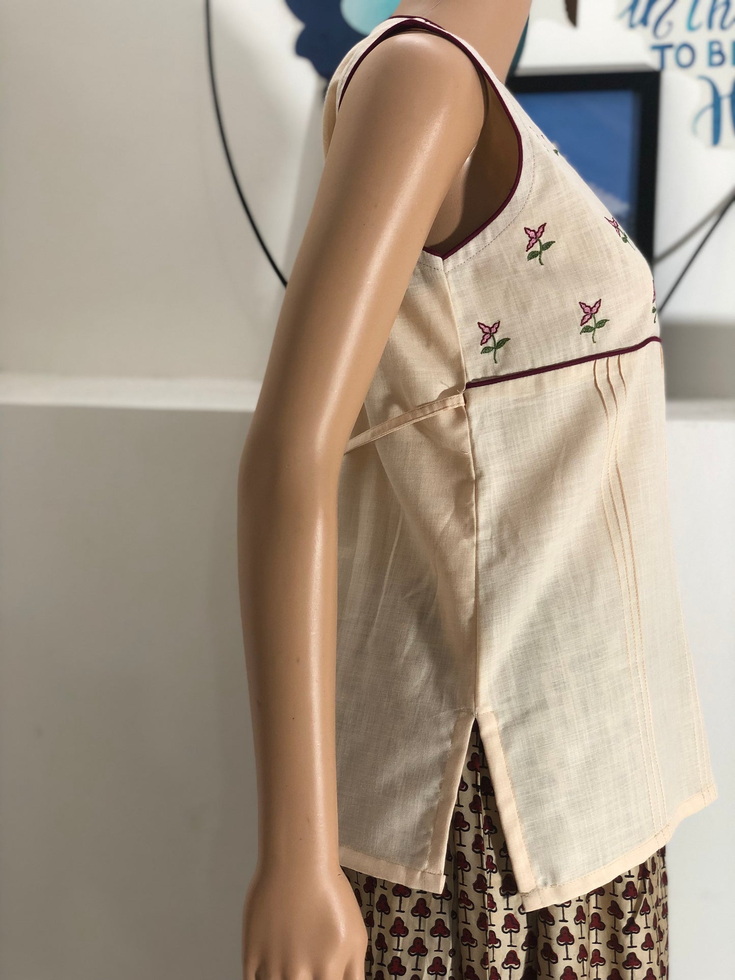RHYTHM : SLEEVELESS EMBROIDERED COTTON TUNIC