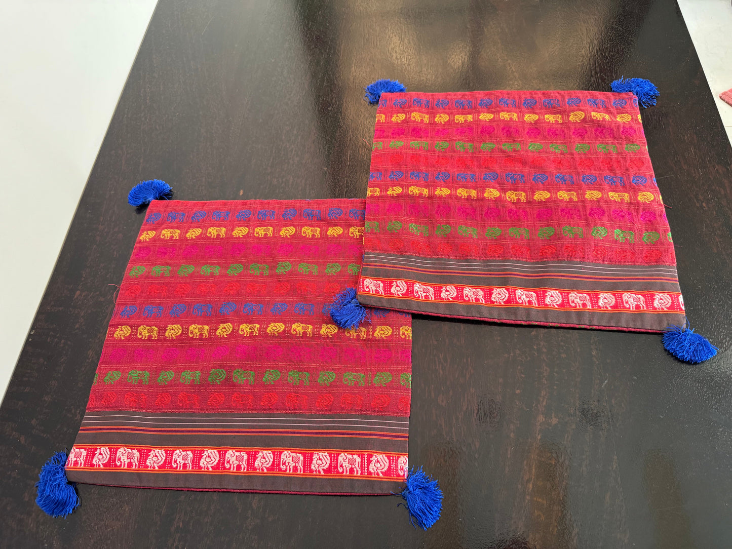 RED APPLE : SET OF 2 COVERS
