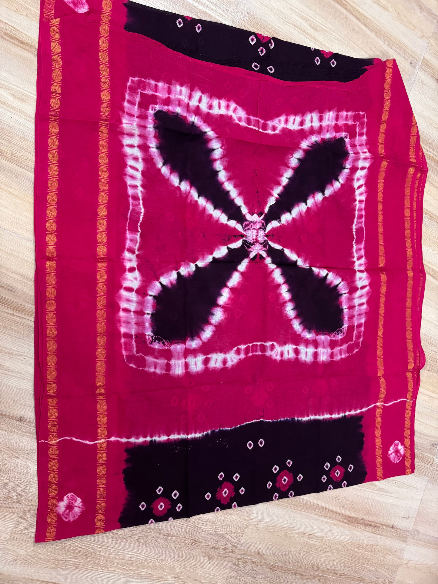 RUCHIRA : COTTON SUNGUDI SAREE