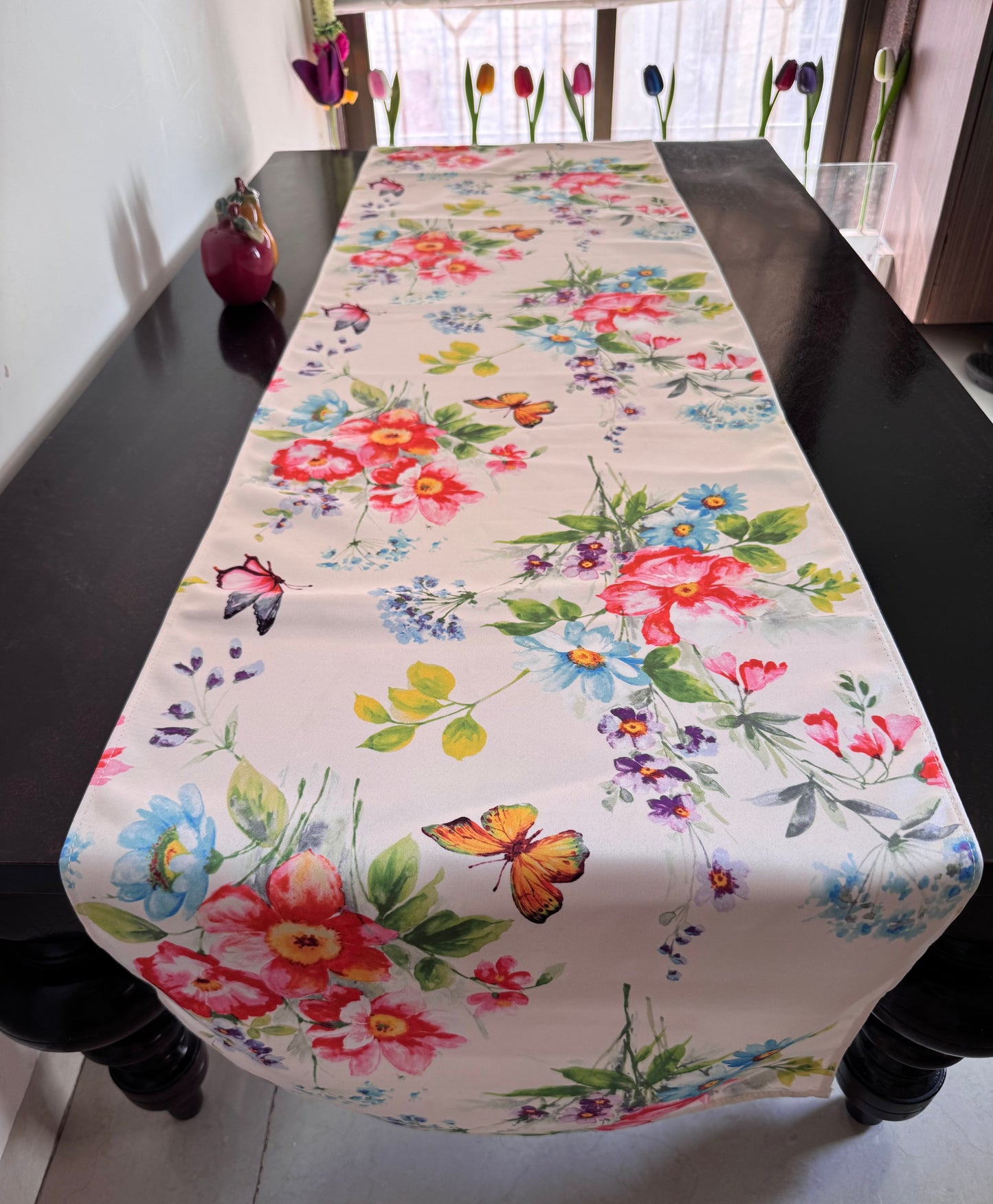 GLAZED SATIN TABLE RUNNER
