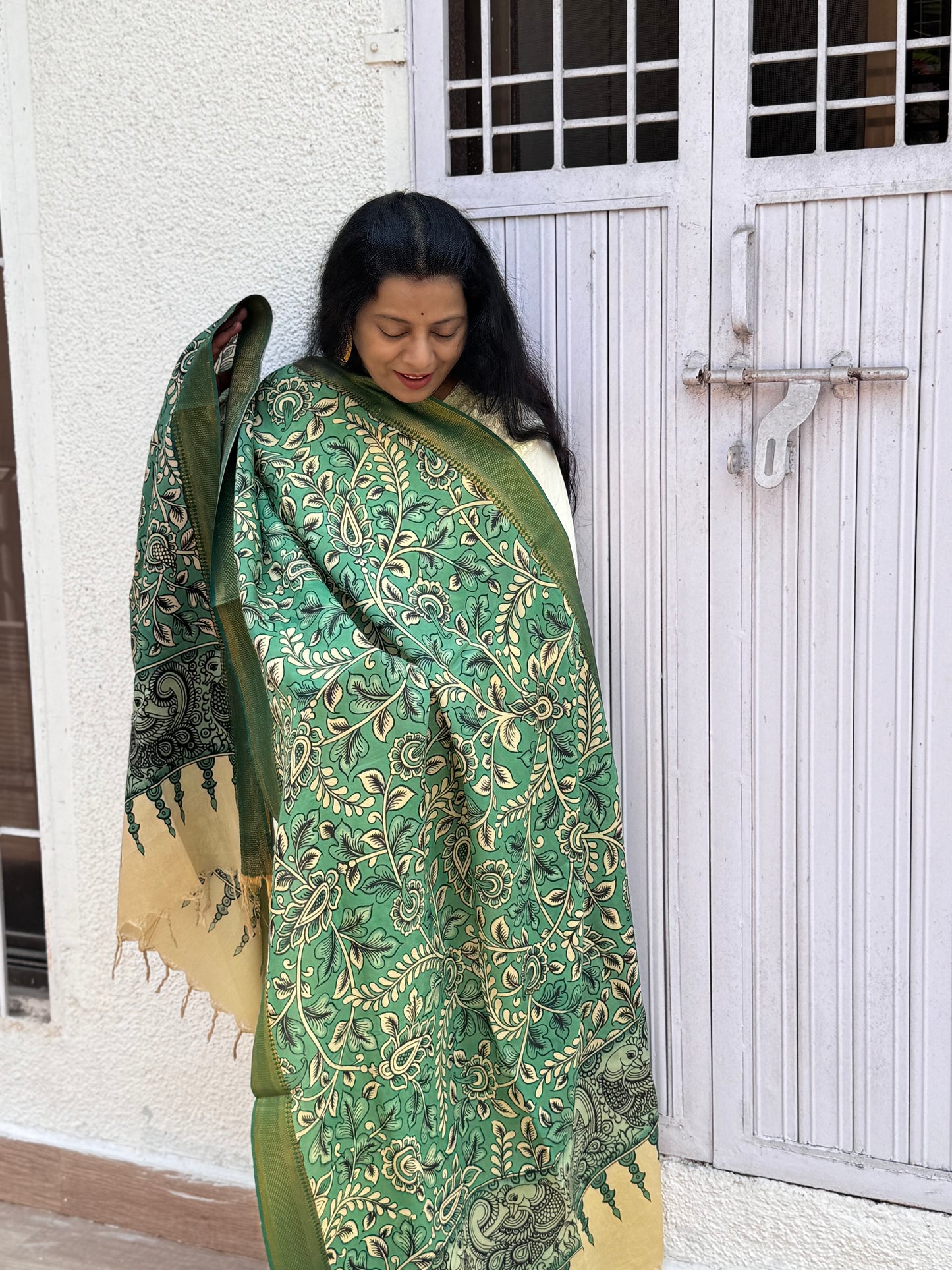 Green dupatta