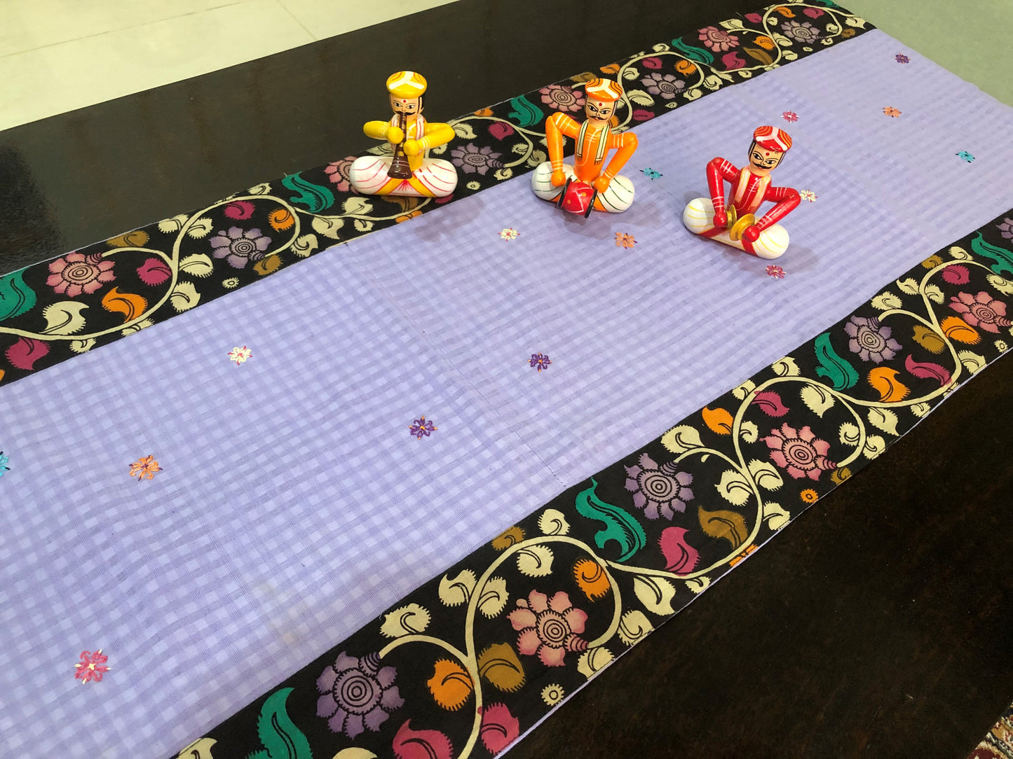 HAND EMBROIDERED COTTON TABLE RUNNER