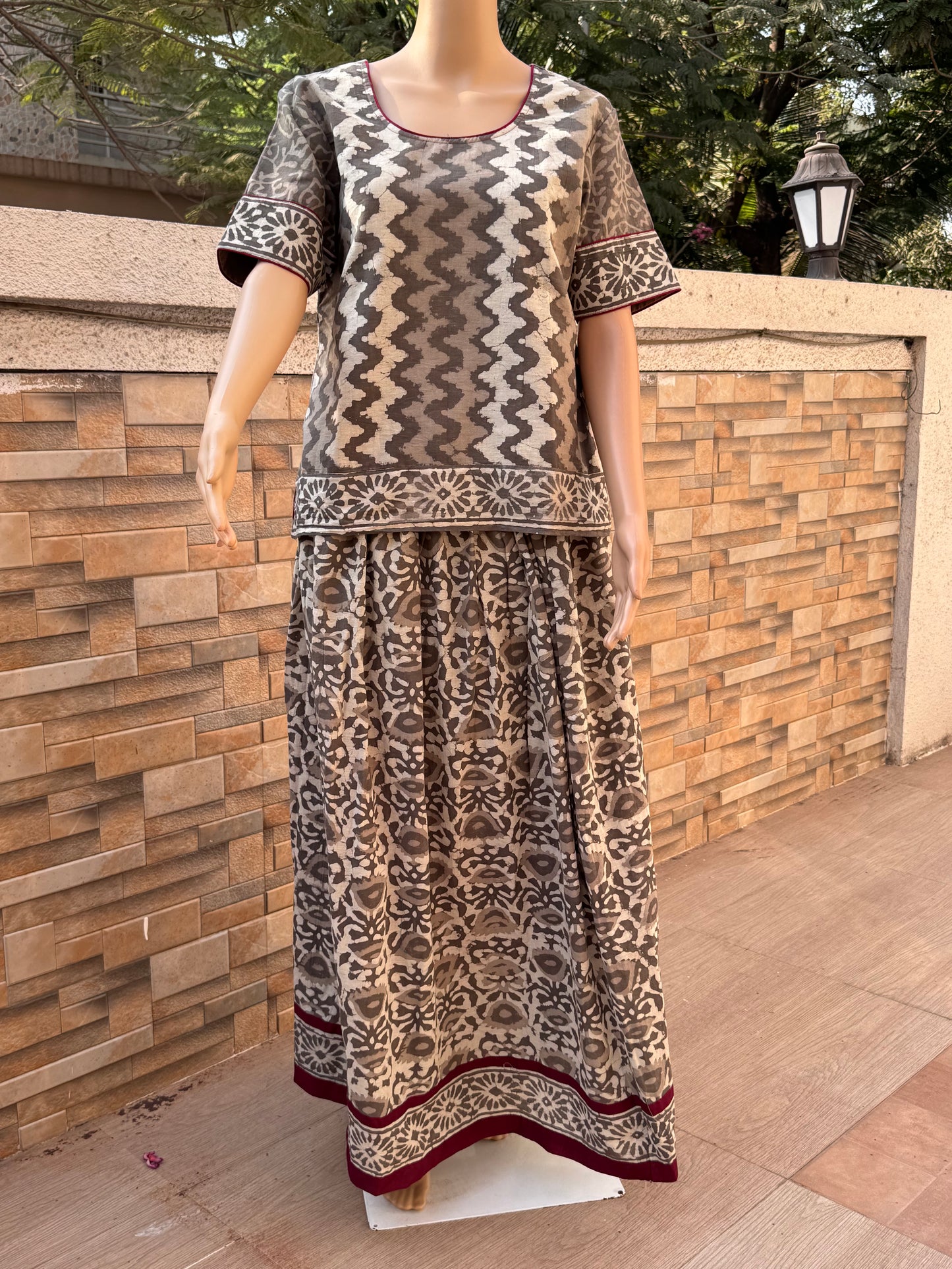SITARA : SKIRT AND TOP SET