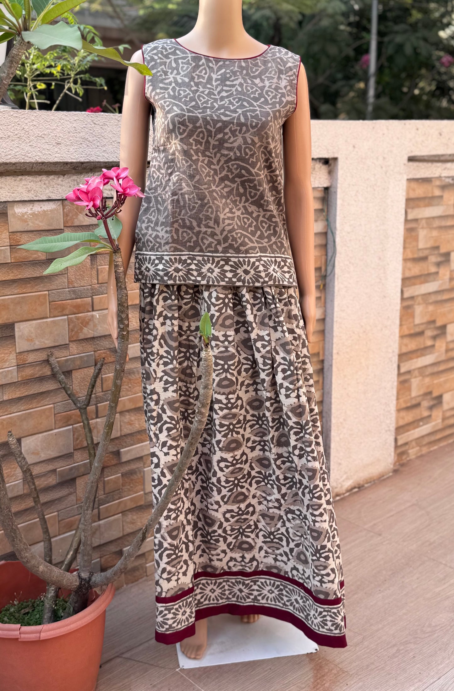SHYAMALA : SKIRT AND TOP SET
