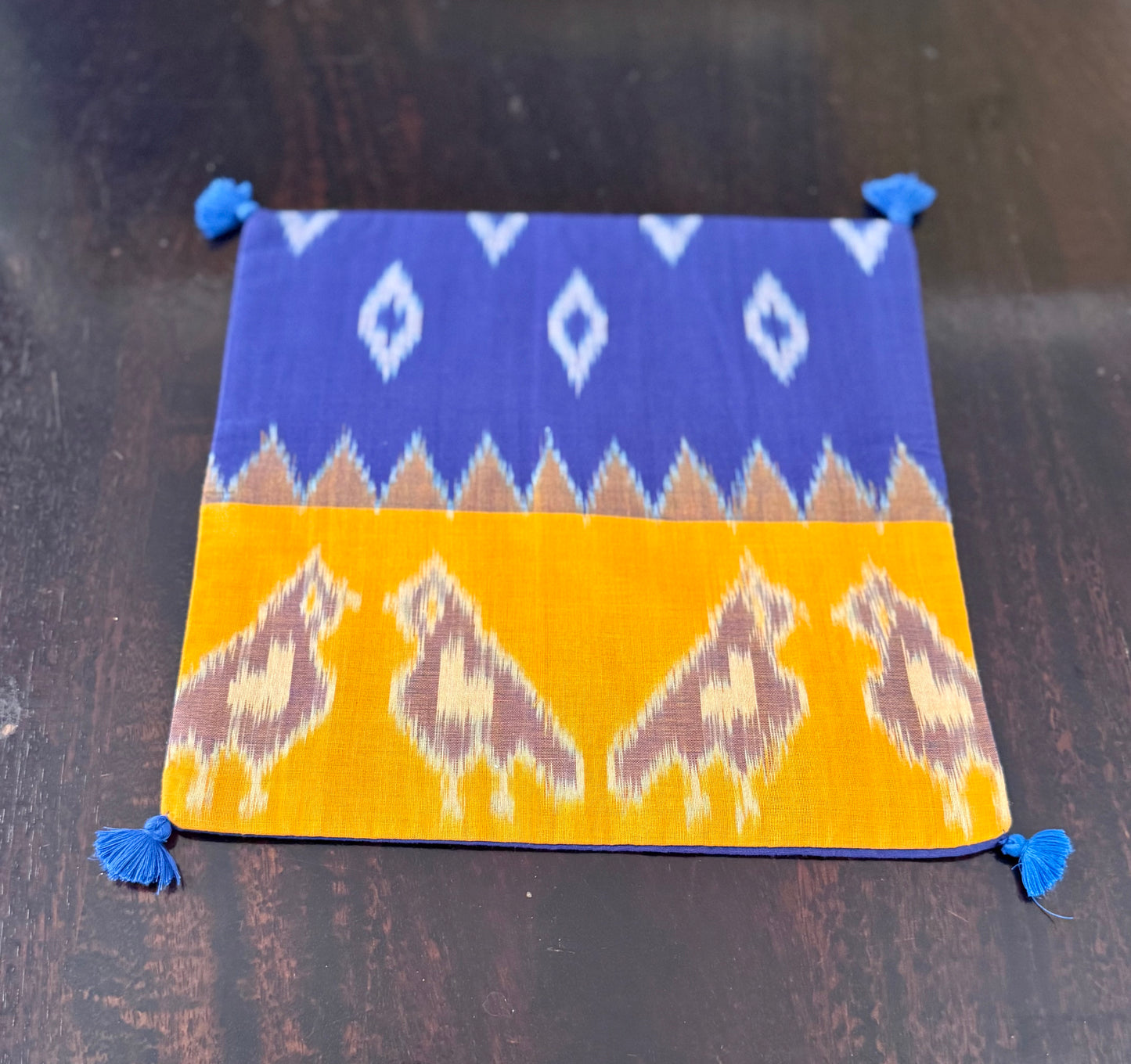 IKKAT COTTON : SET OF 2 COVERS