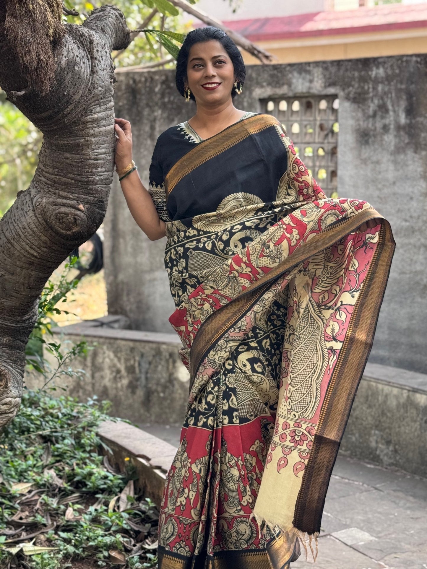 black saree