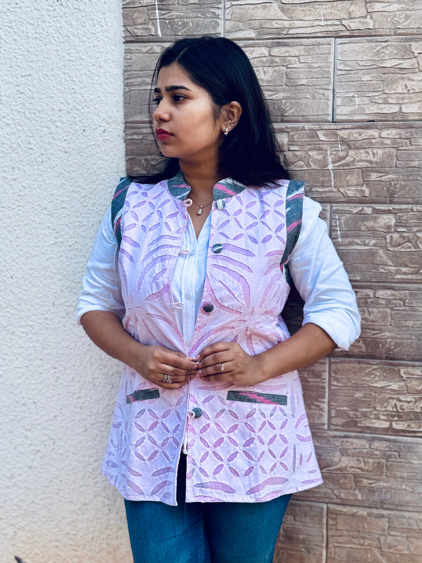 SERENE : SLEEVELESS JACKET