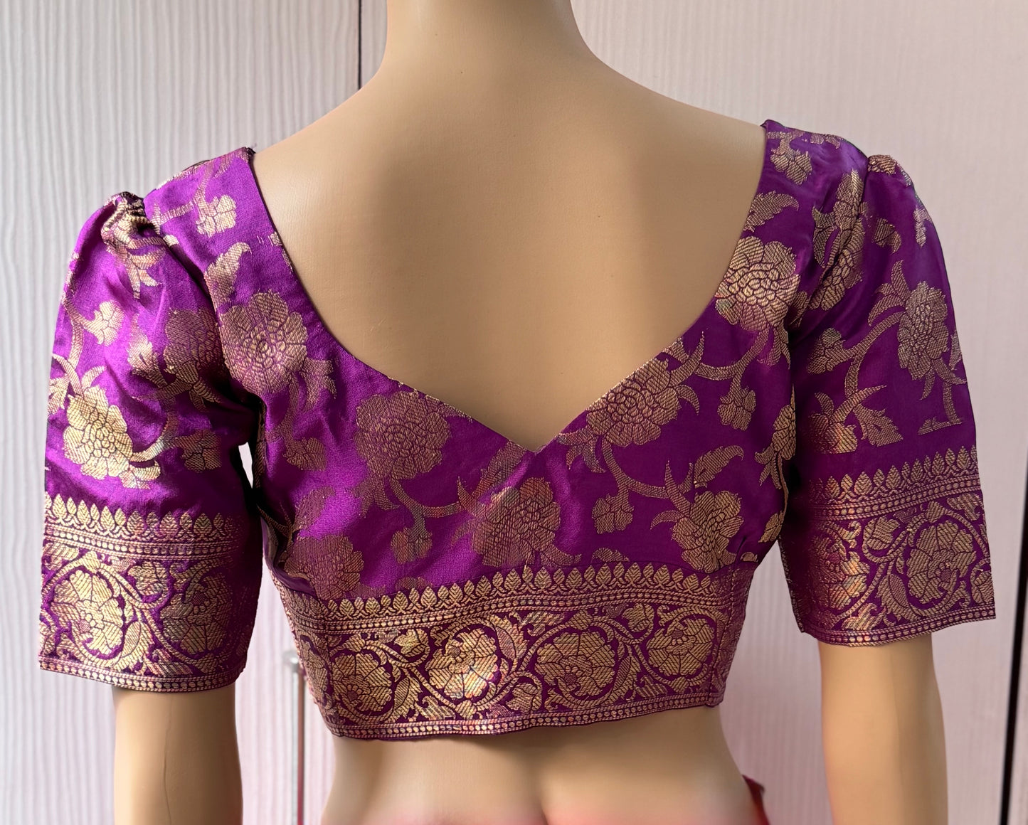 Purple blouse with jari
