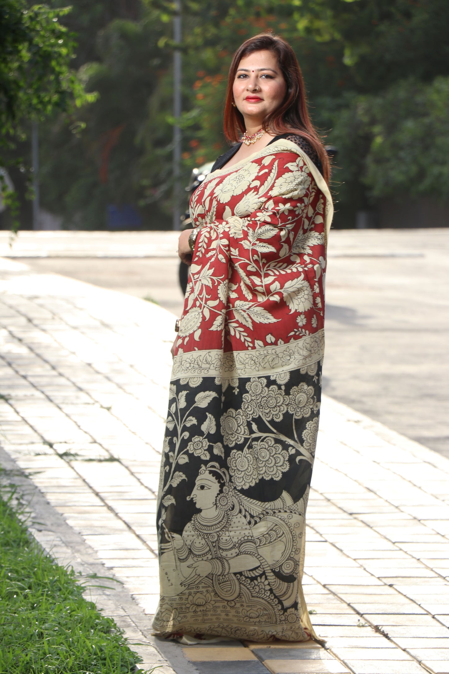 Srikalahasti pen kalamkari red saree
