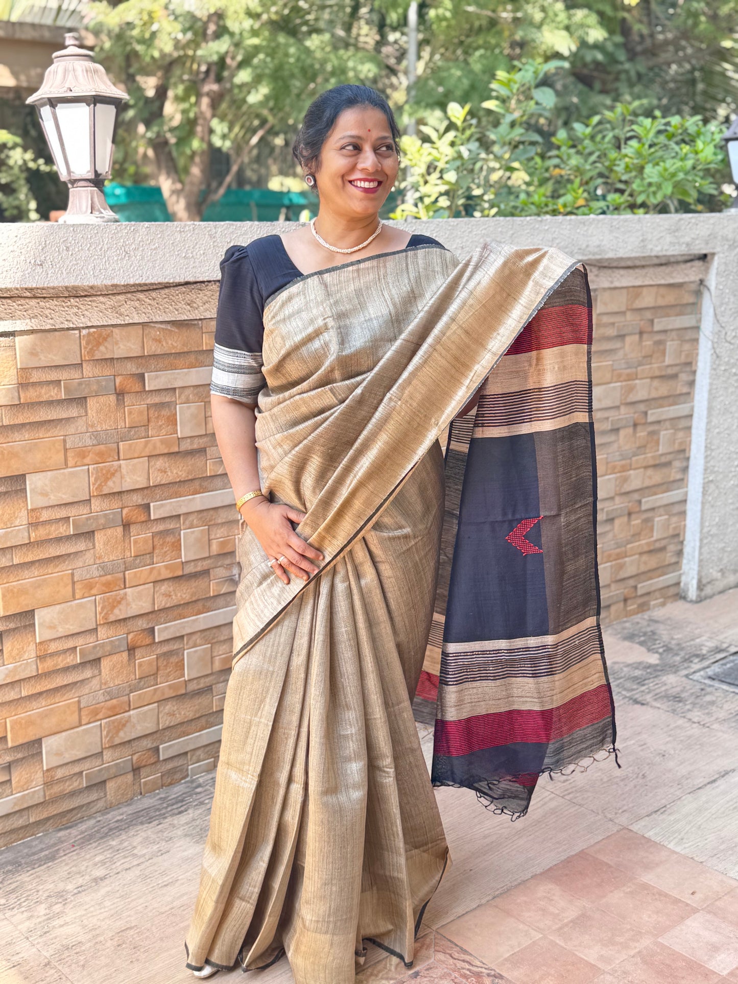 RENU : HANDLOOM TUSSAR SILK