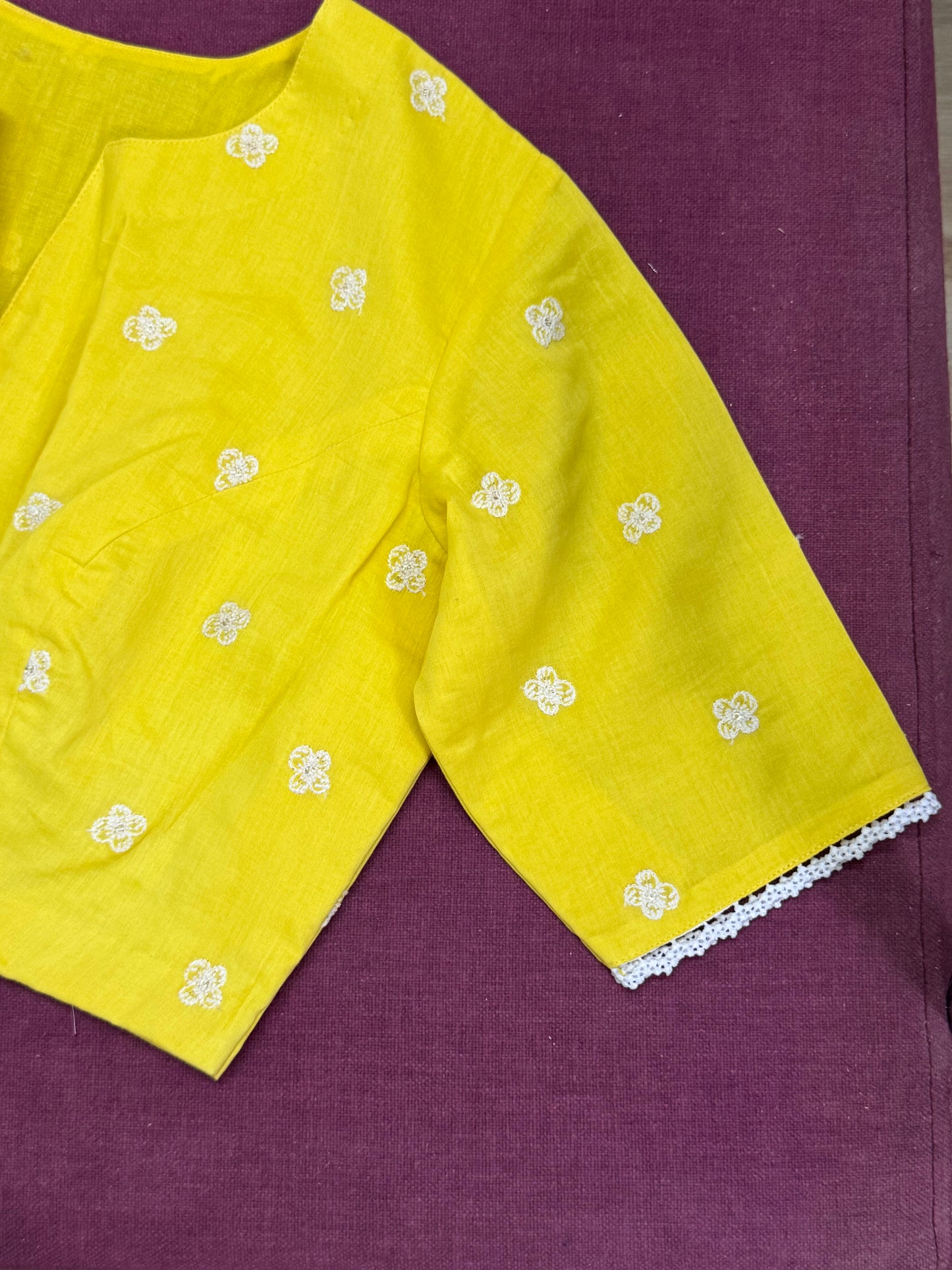 SUNSHINE : PURE COTTON EMBROIDERED BLOUSE