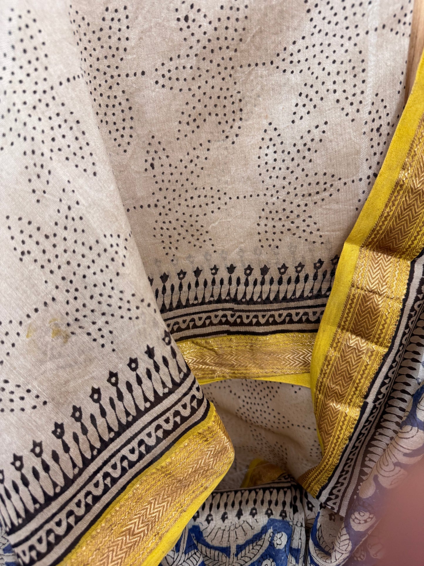 NILIMA : HAND BLOCK PRINTED MAHESHWARI SILK COTTON SAREE