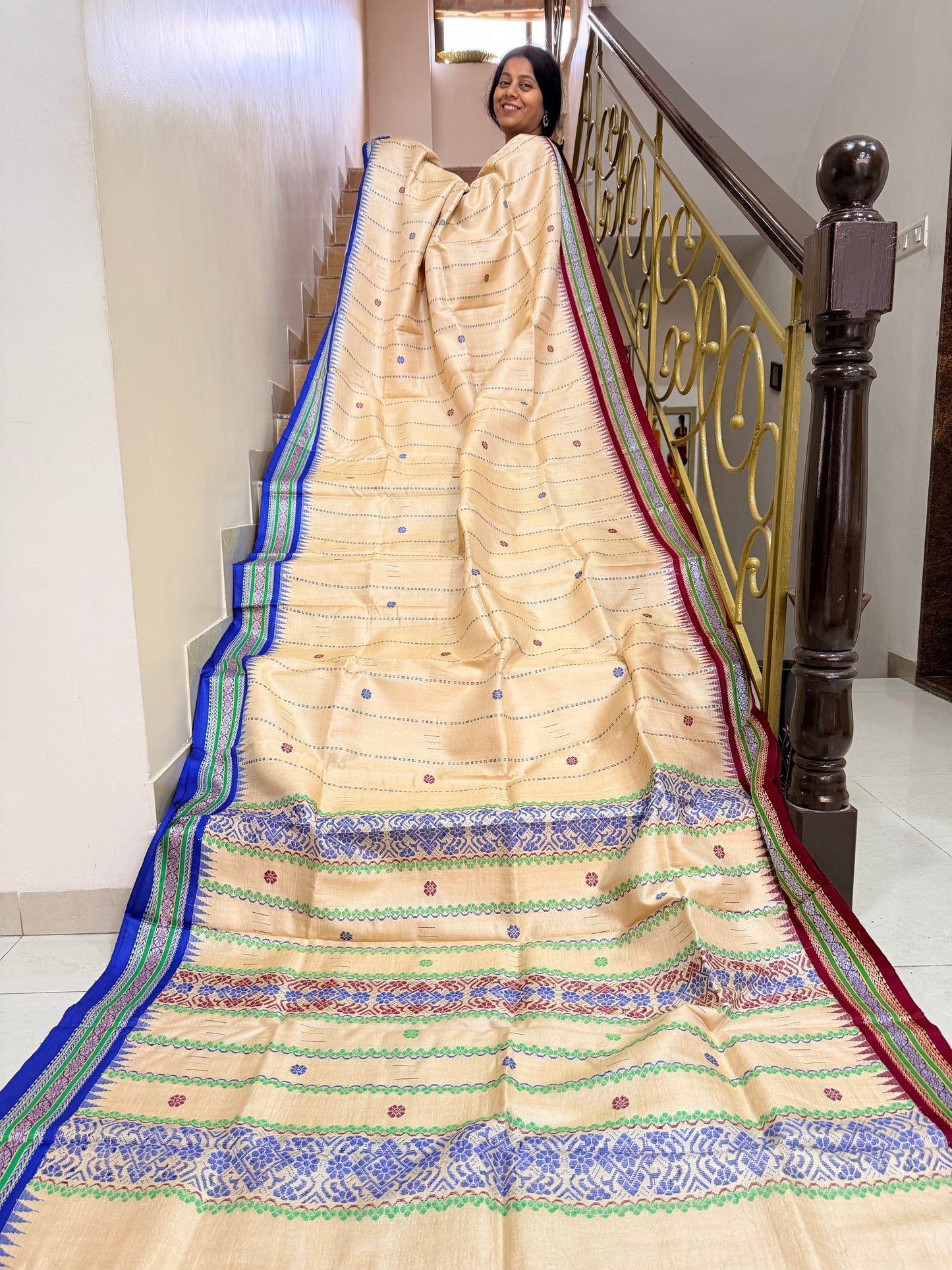 PRASANNA : KARVATI KINAAR TUSSAR SILK JHALA PALLA WITH VERTICLE WOVEN STRIPES, BLUE AND MAROON BORDERS