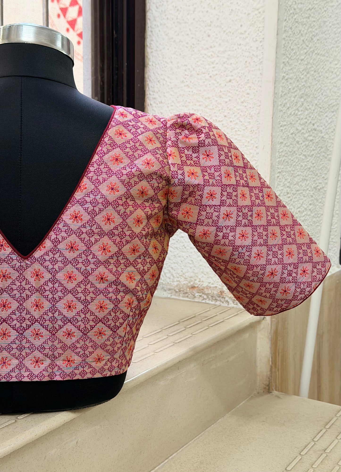 LILY : KASUTI EMBROIDERED RAW SILK BLOUSE