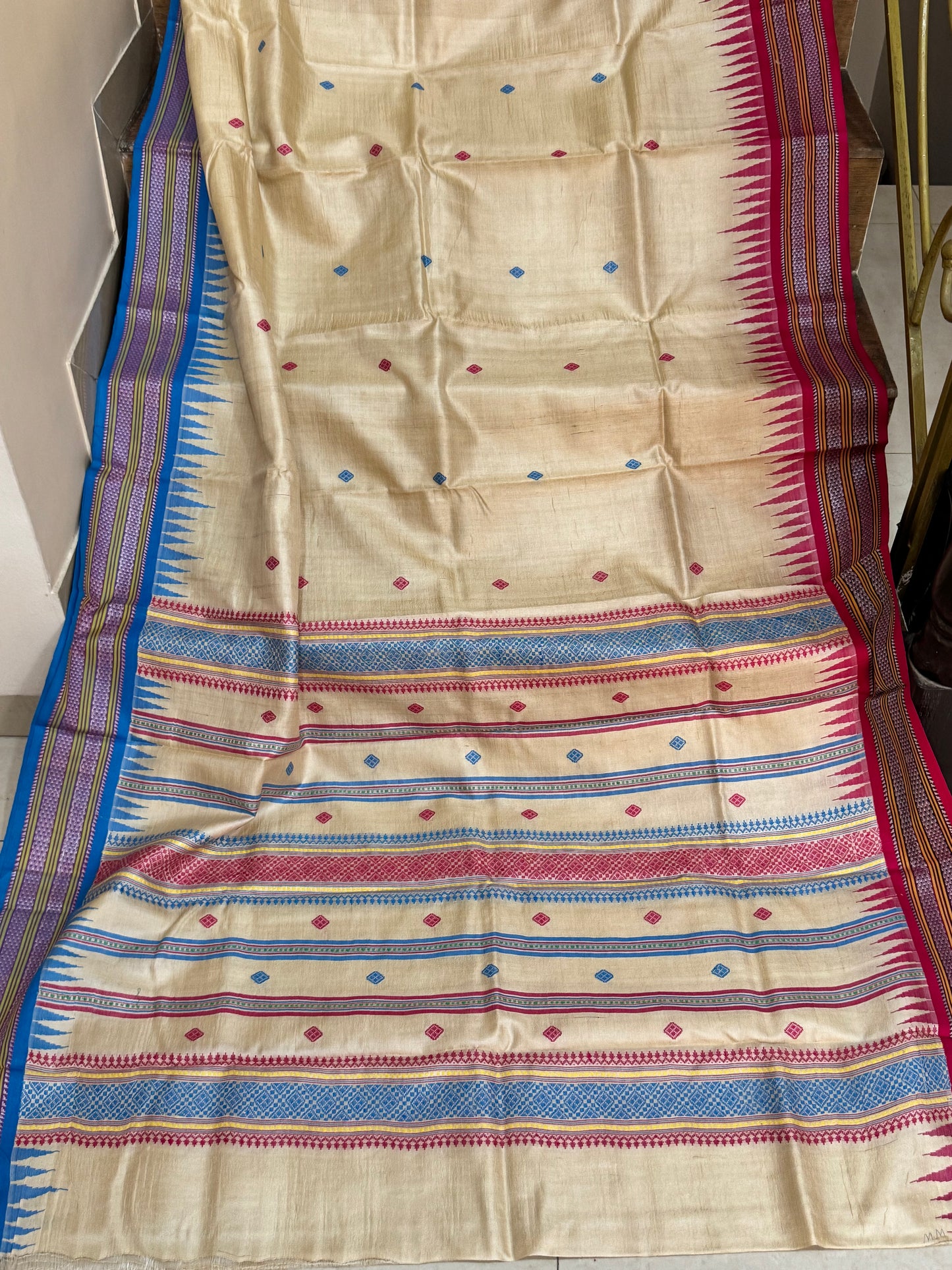 VARSHA : KARVATI KINAAR TUSSAR SILK JHALA PALLA WITH PINK AND BLUE BORDERS