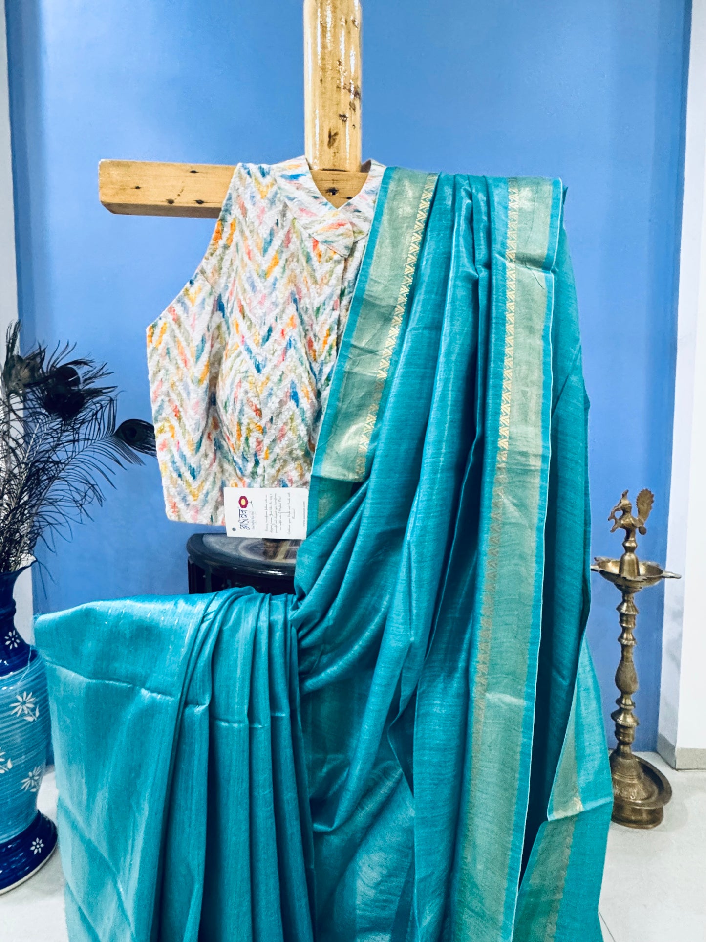 NUTAN : TUSSAR MUNGA SILK SAREE WITH INTRICATE ZARI BORDER