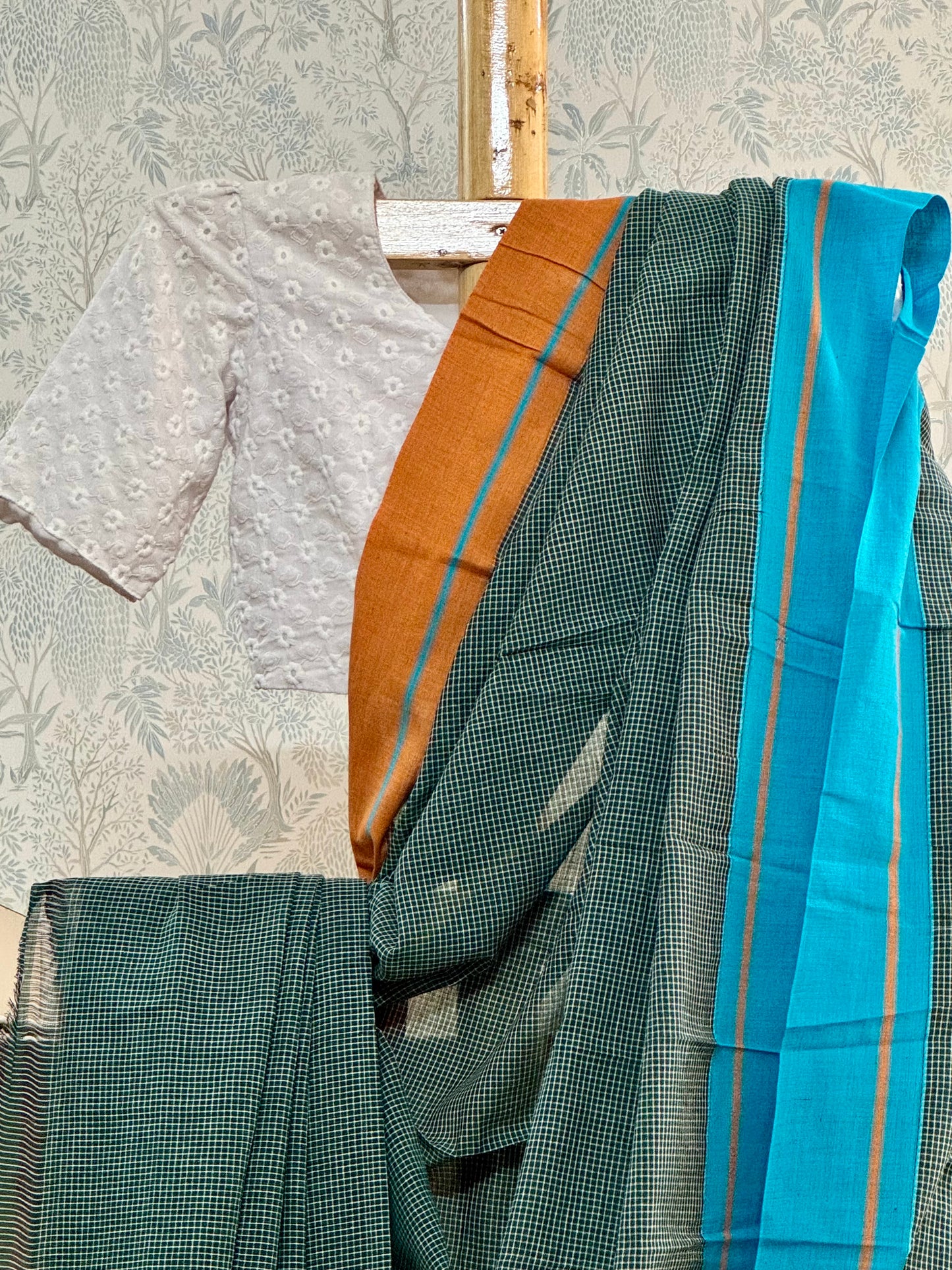 SARVESHA : PATTEDA ANCHU SAREE