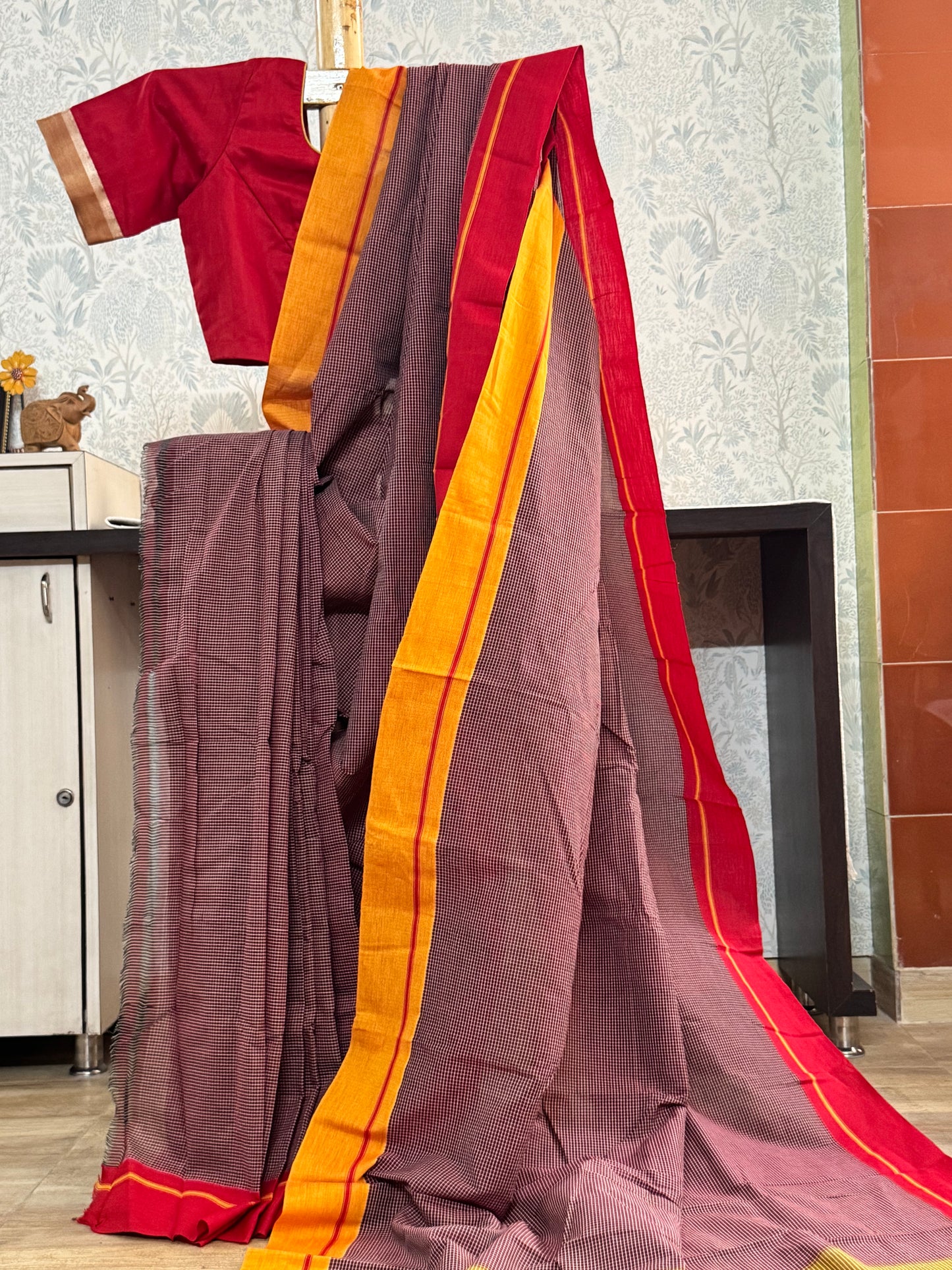 BHUMI : PATTEDA ANCHU SAREE
