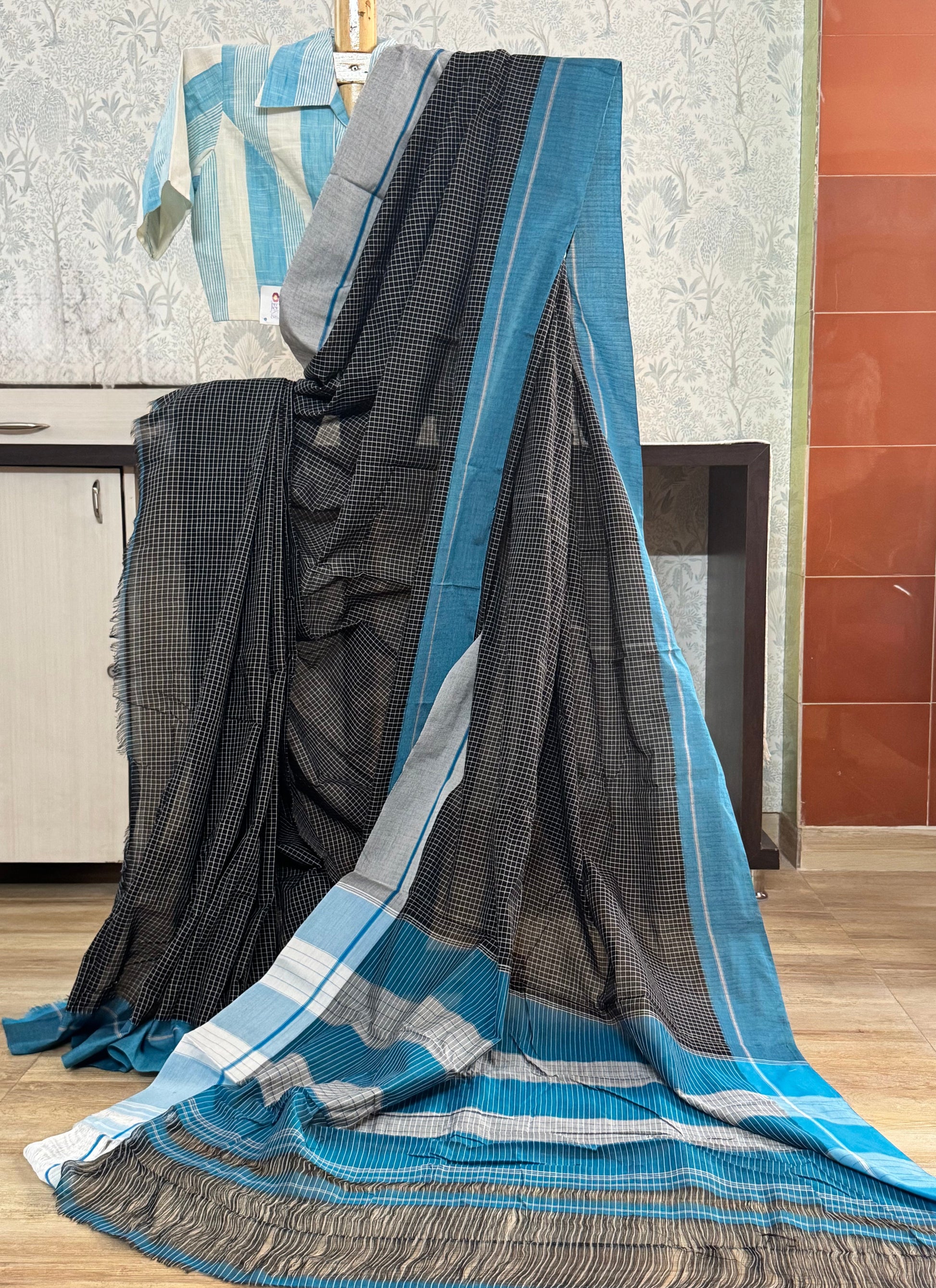 Patteda Anchu black saree