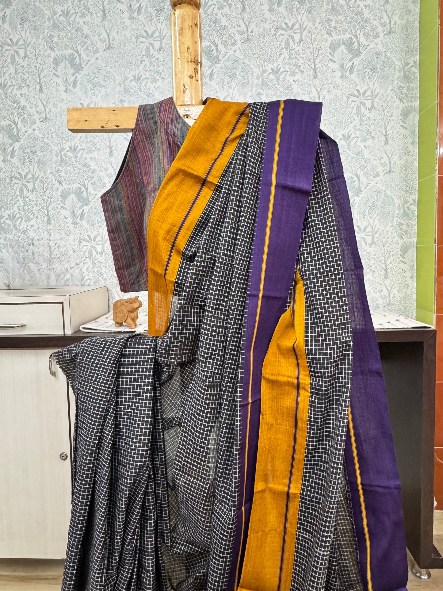 KESHAVI : PATTEDA ANCHU SAREE