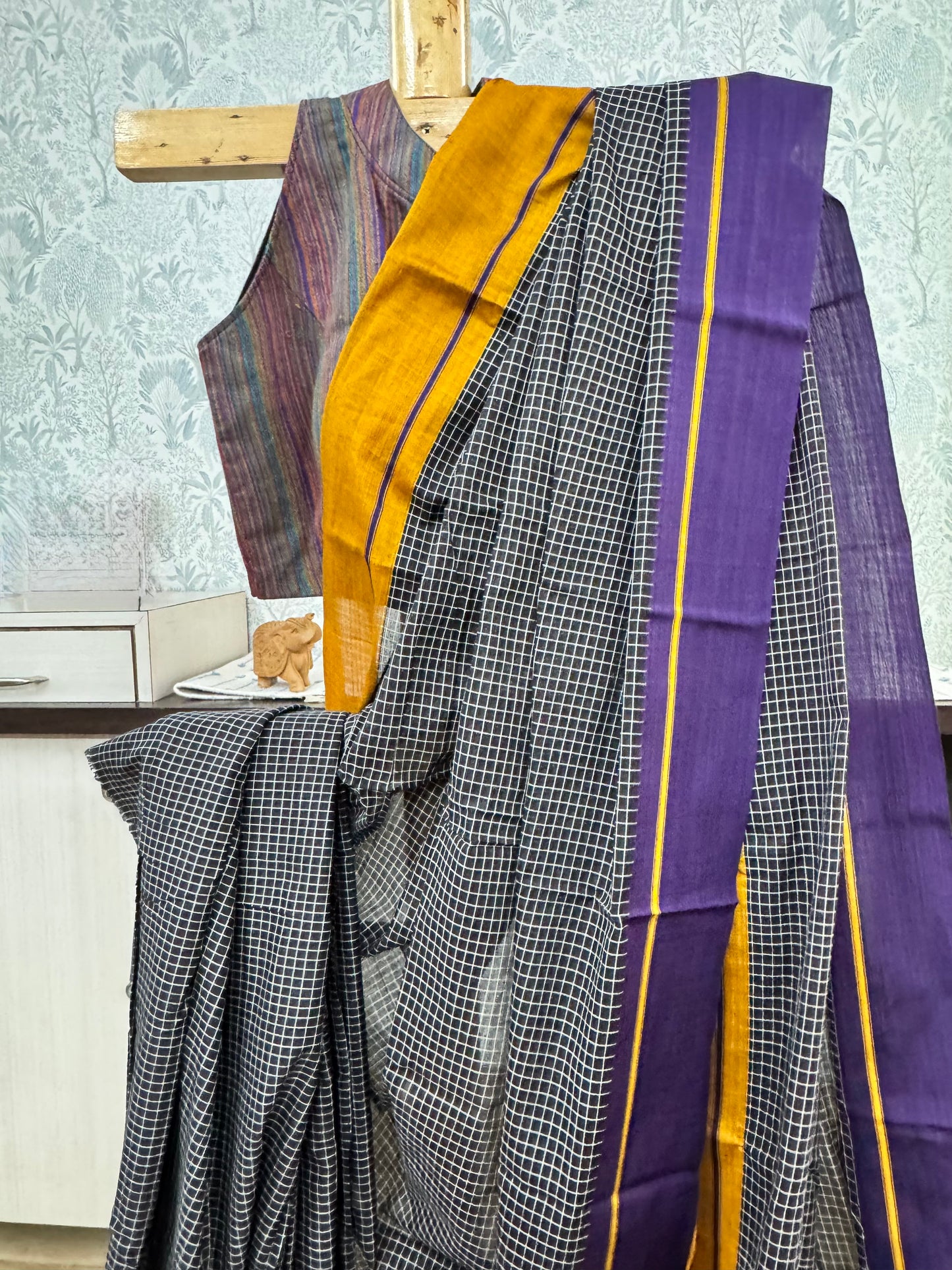 KESHAVI : PATTEDA ANCHU SAREE