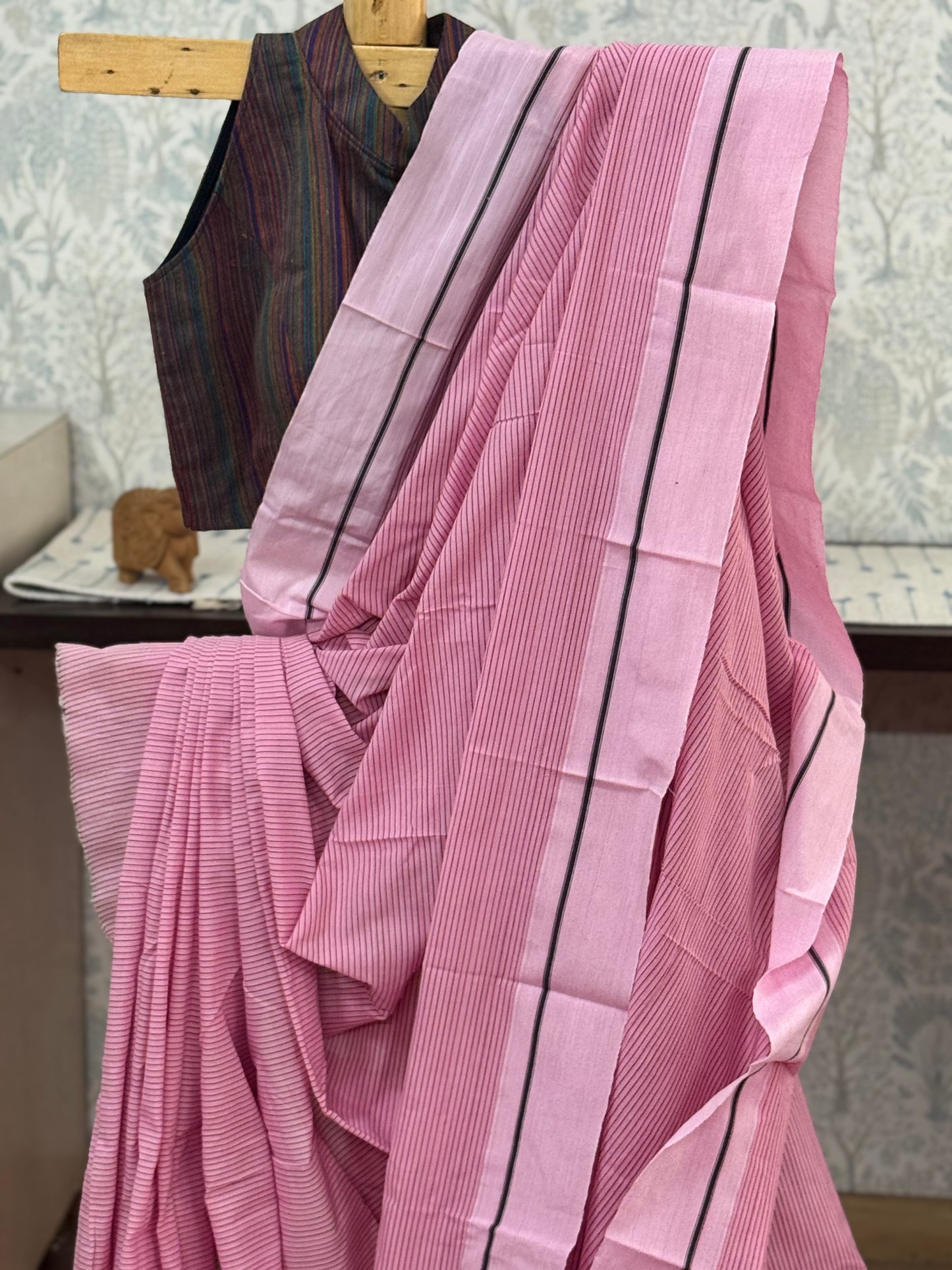 APARNA : PATTEDA ANCHU SAREE