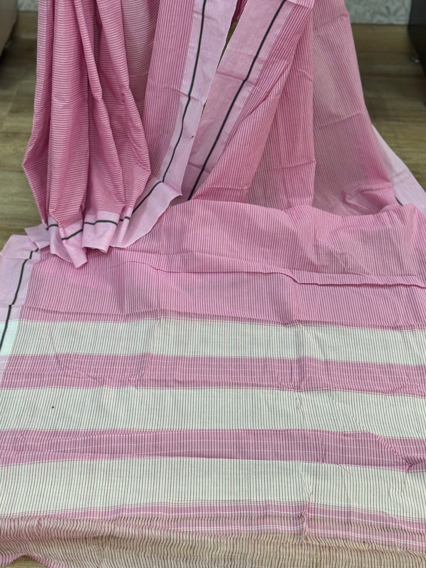 APARNA : PATTEDA ANCHU SAREE