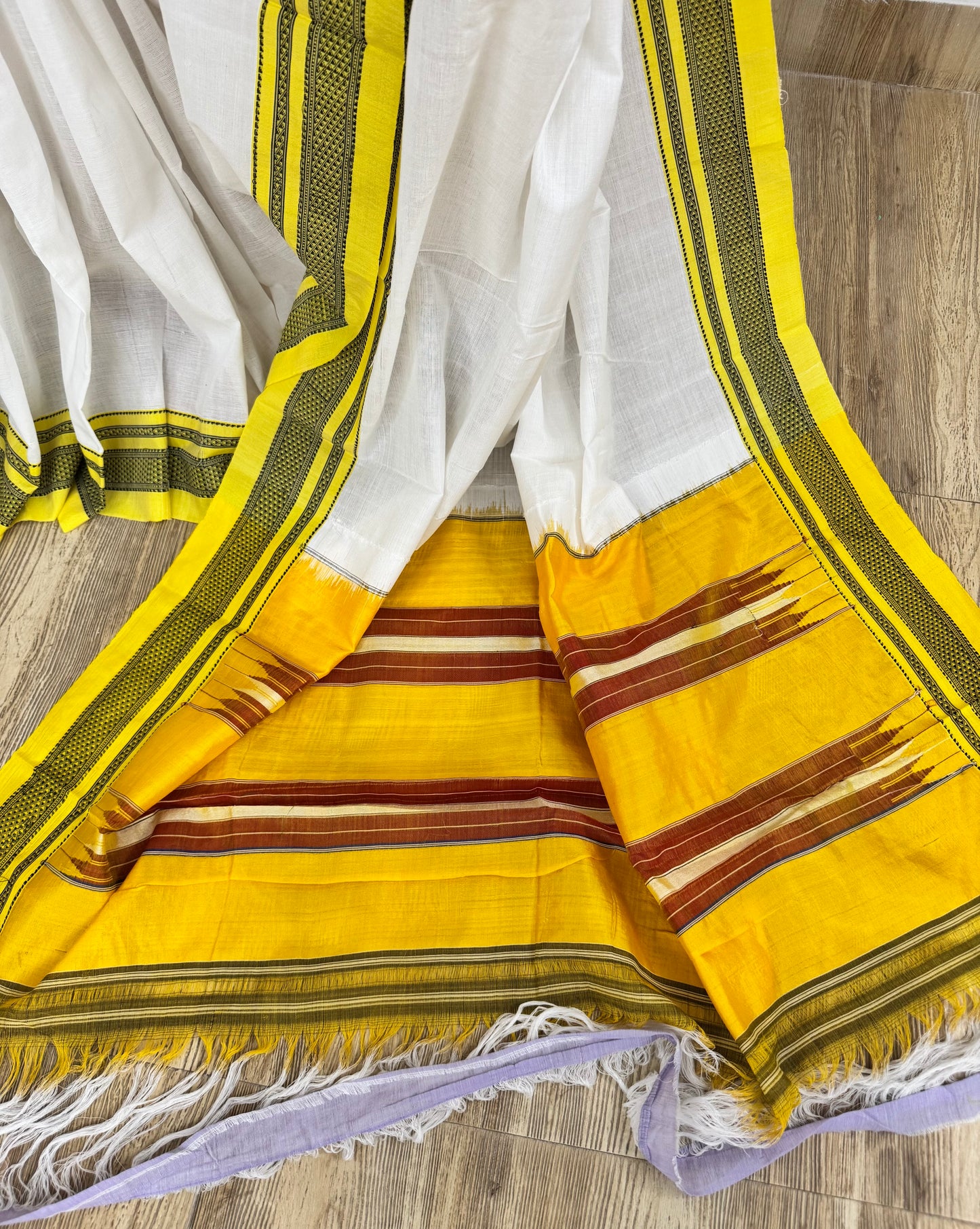 TROOPTI : WHITE ILKAL COTTON SAREE