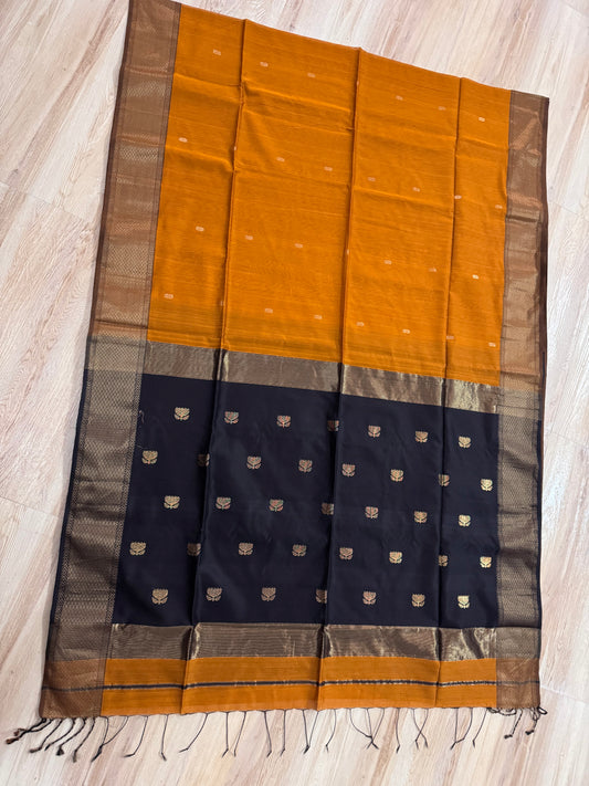 SHREE: MAHESHWARI SILK-COTTON SAREE WITH LOTUS