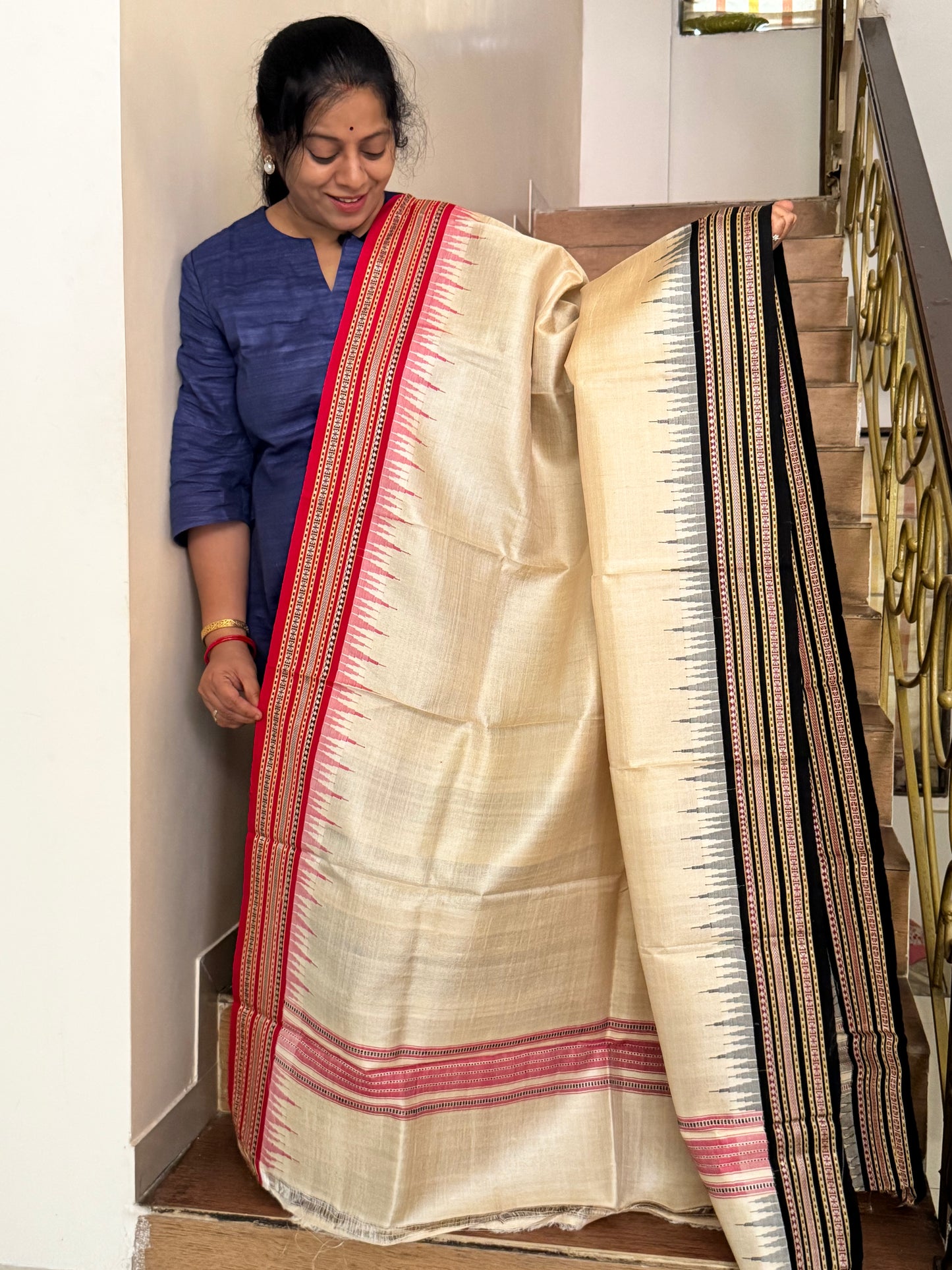 SNIGDHA : KARVATI KINAAR TUSSAR SILK DUPATTA