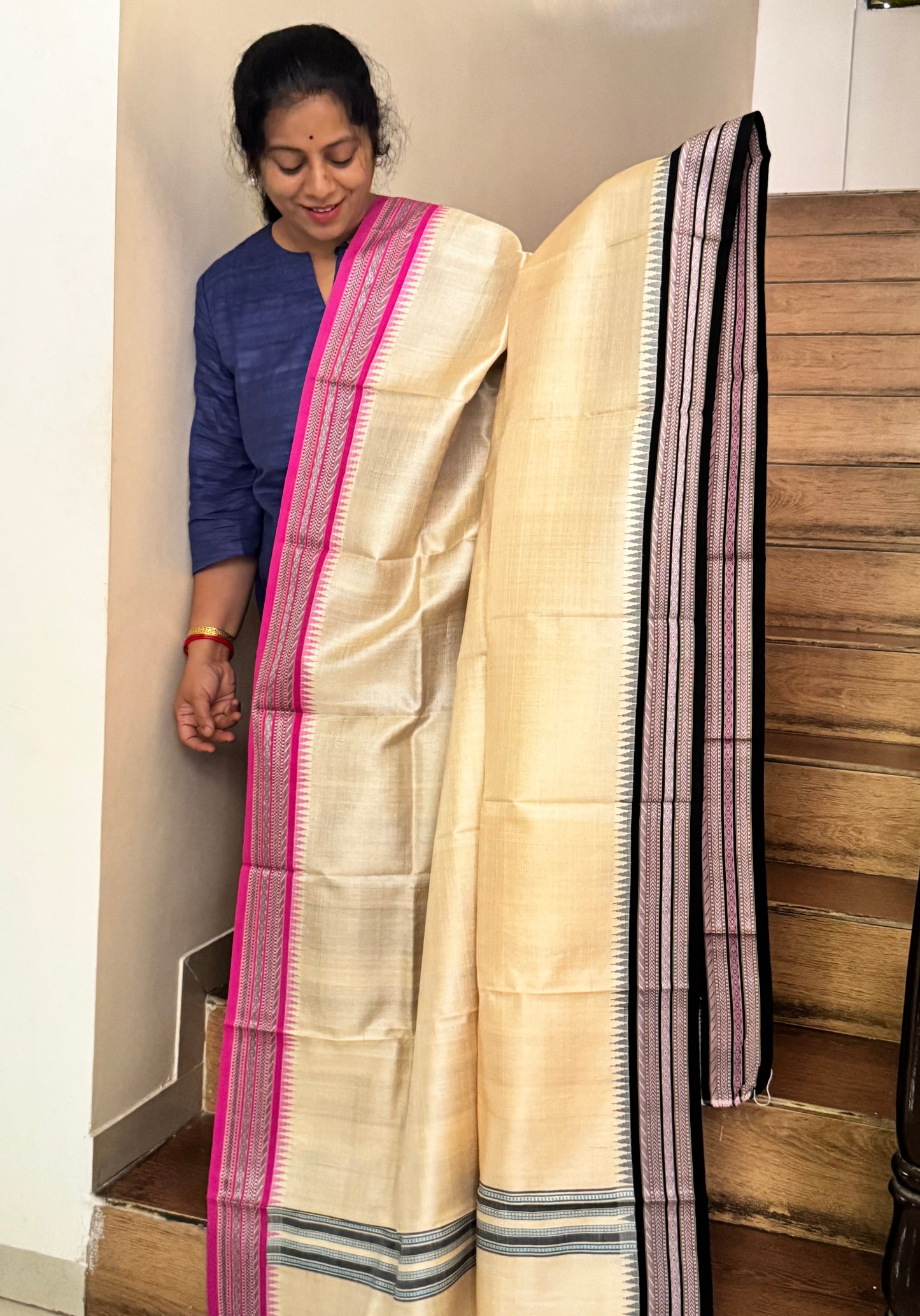 MANGALA : KARVATI KINAAR TUSSAR SILK DUPATTA