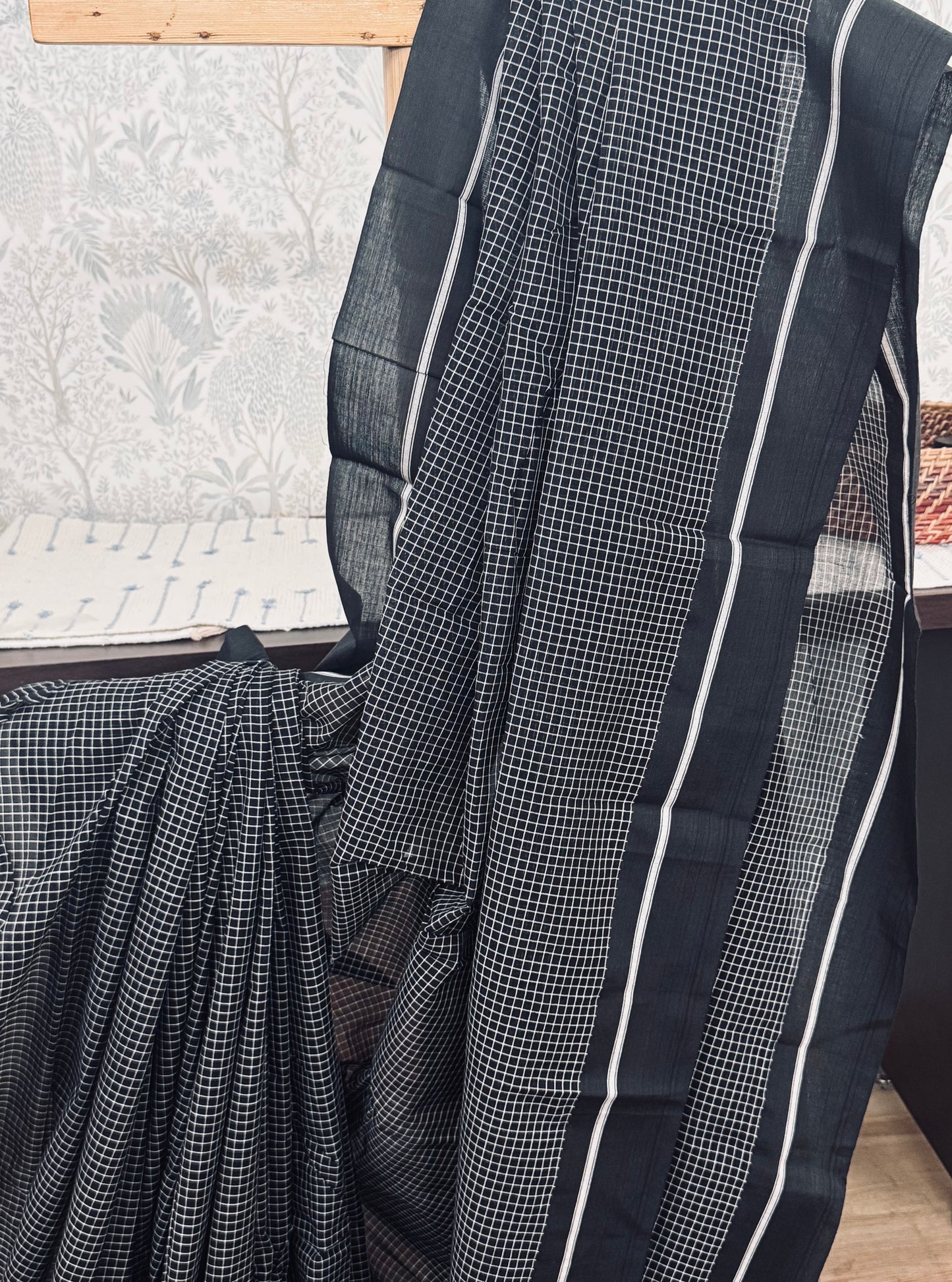 GANDHA : PATTEDA ANCHU SAREE