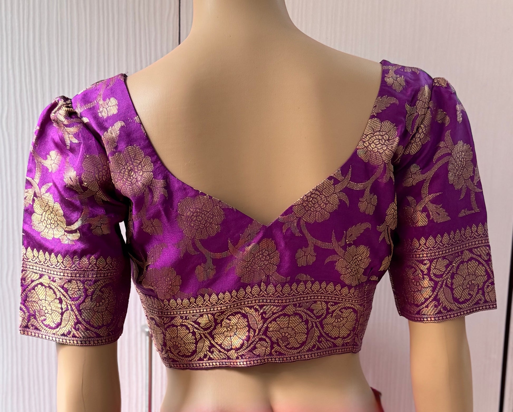 Purple blouse with jari