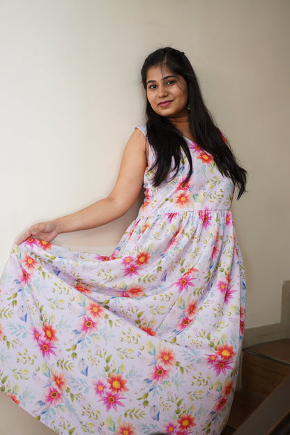 PRETTY PETALS : FLORAL DRESS