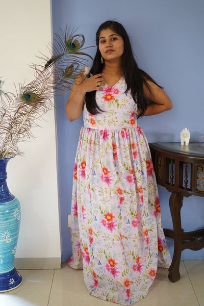 PRETTY PETALS : FLORAL DRESS