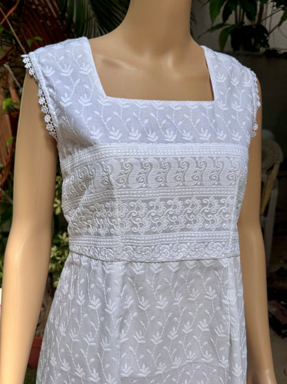 SNOWWHITE : SCHIFFLI WHITE DRESS