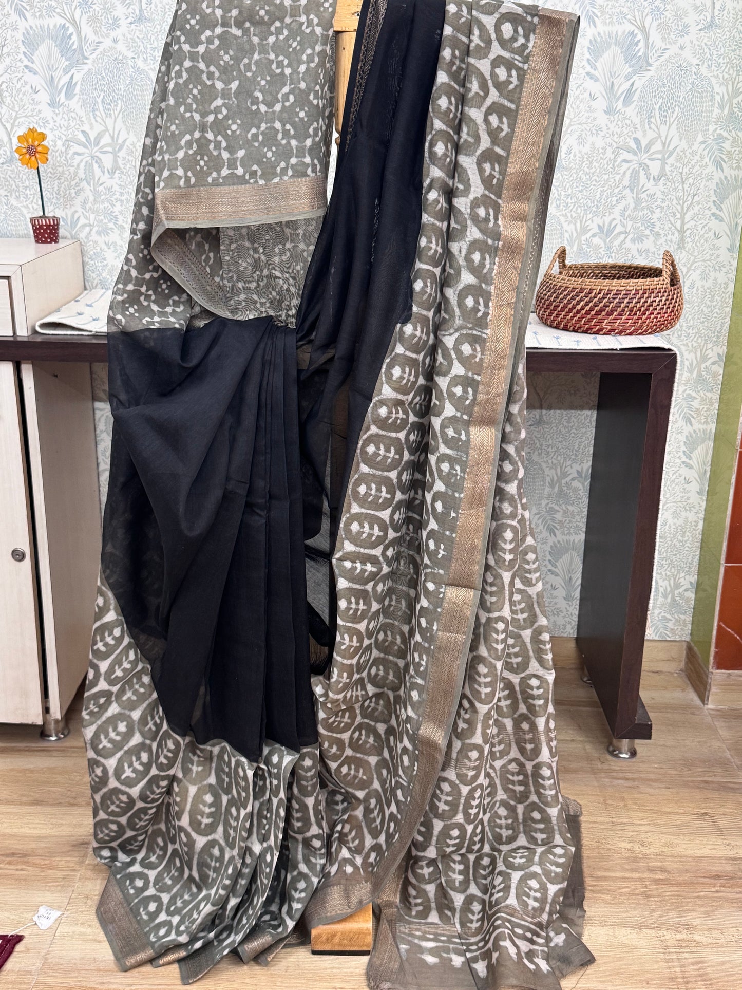 CHHAAYAA : HAND BLOCK PRINTED MAHESHWARI SILK COTTON SAREE