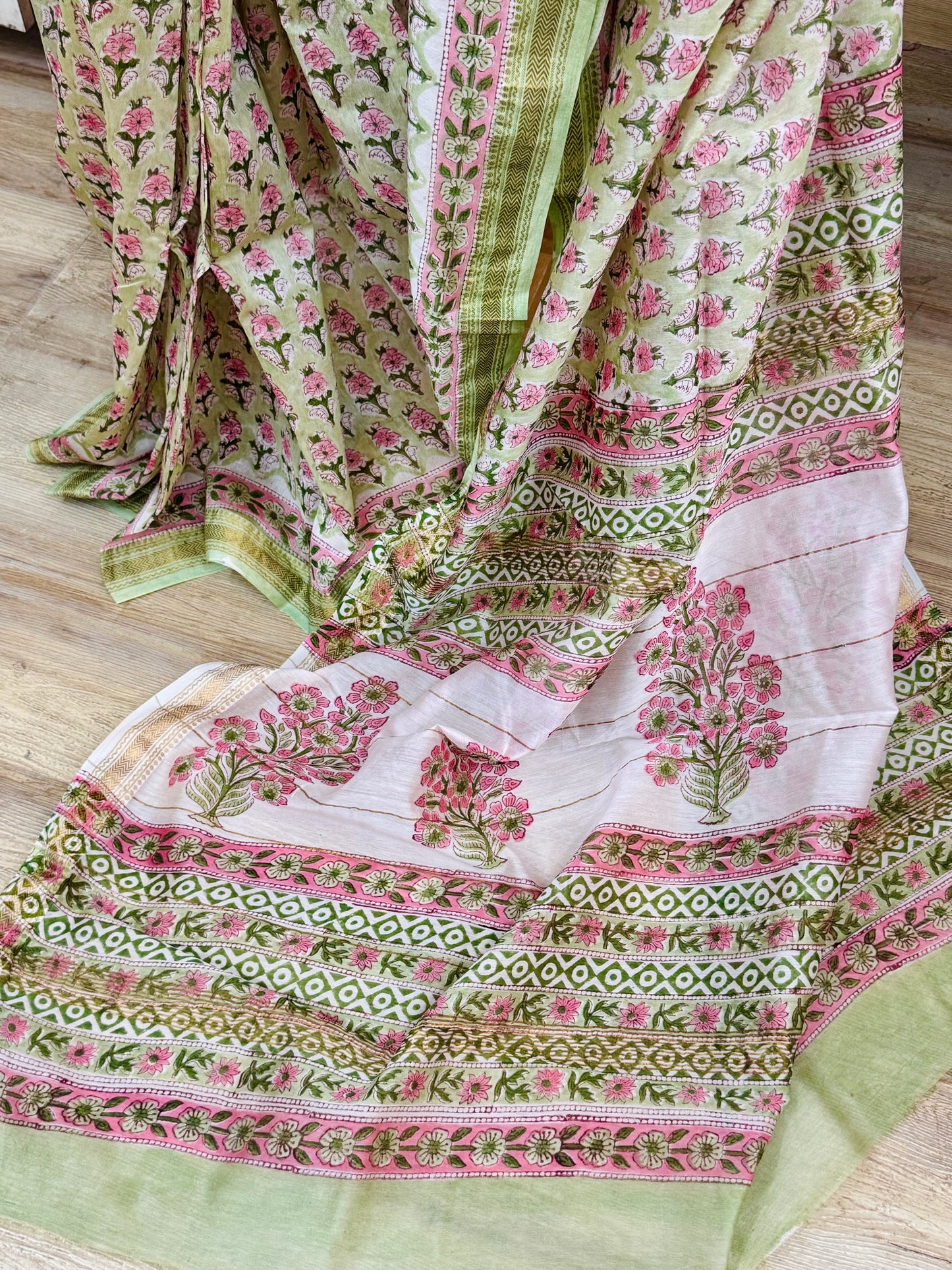 HARITHA : HAND BLOCK PRINTED MAHESHWARI SILK COTTON SAREE