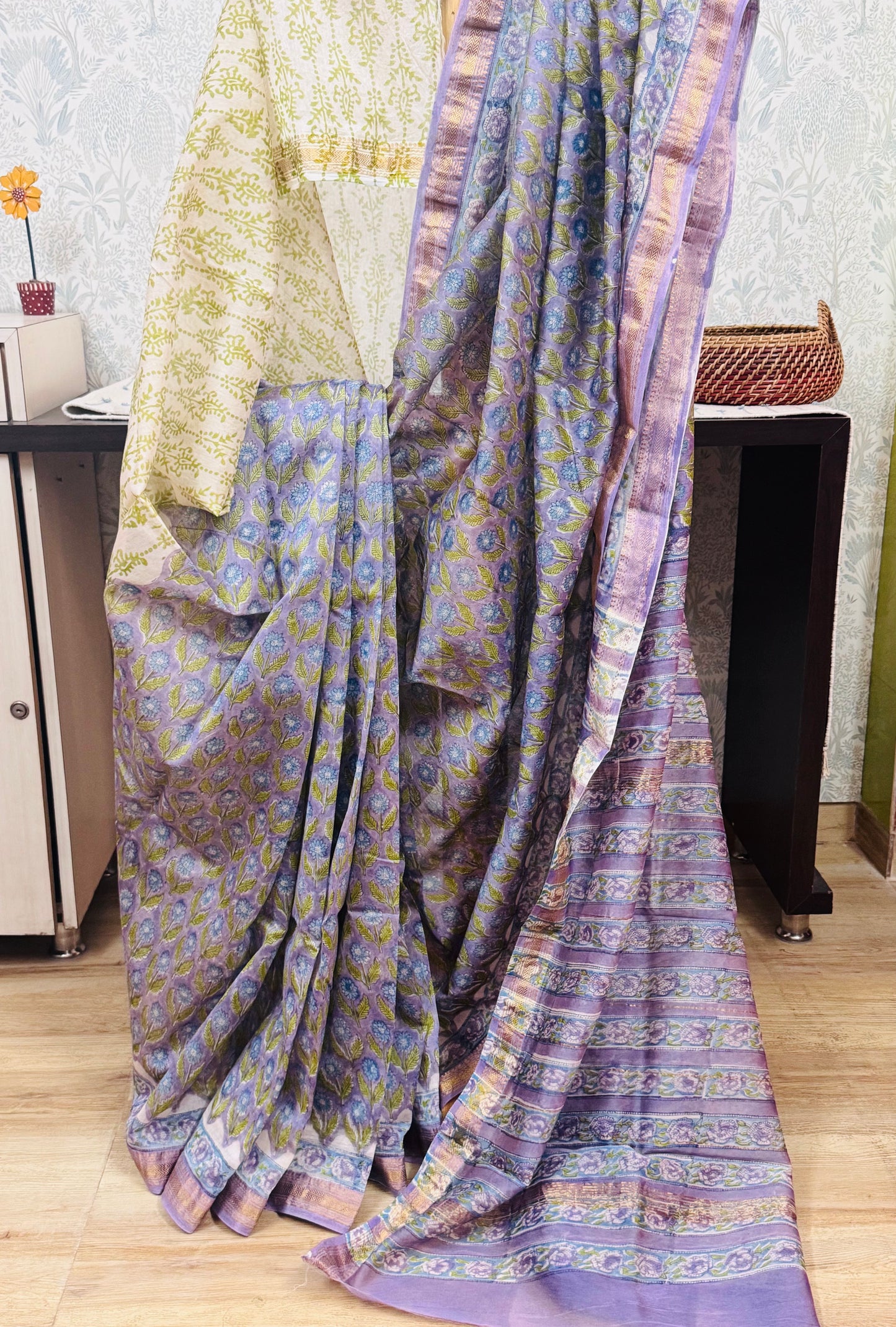 SHAMBHAVI : HAND BLOCK PRINTED MAHESHWARI SILK COTTON SAREE