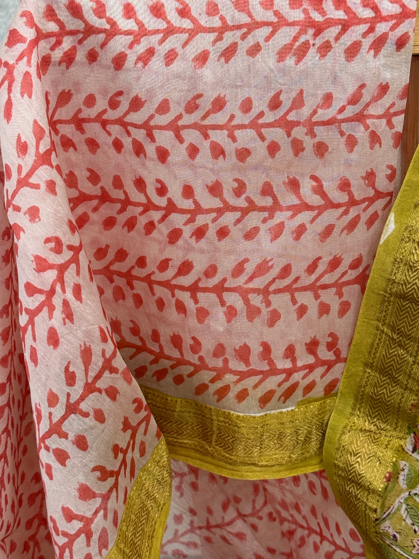 PHOOLPARNA : HAND BLOCK PRINTED MAHESHWARI SILK COTTON SAREE