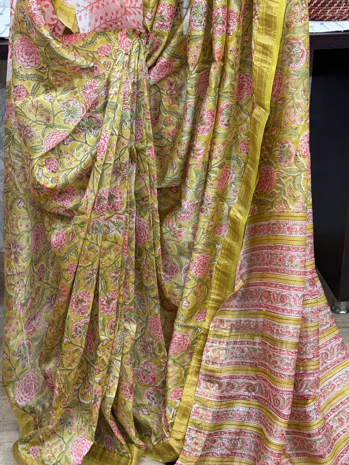 PHOOLPARNA : HAND BLOCK PRINTED MAHESHWARI SILK COTTON SAREE