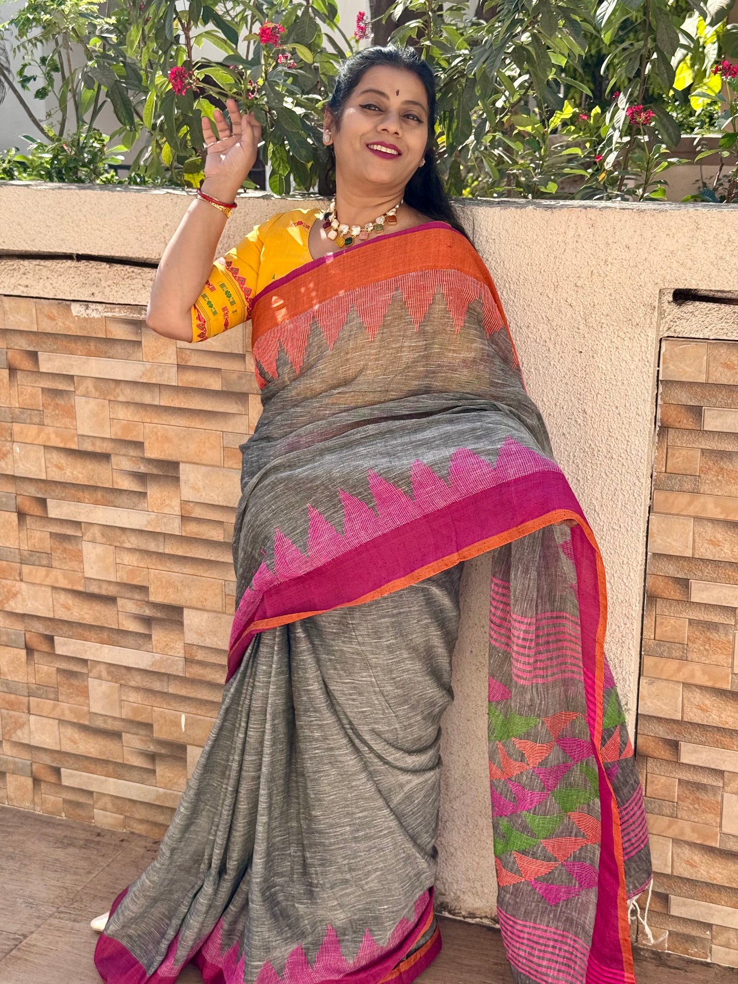 KUMAREE : GREY PURE LINEN JAMDANI SAREE