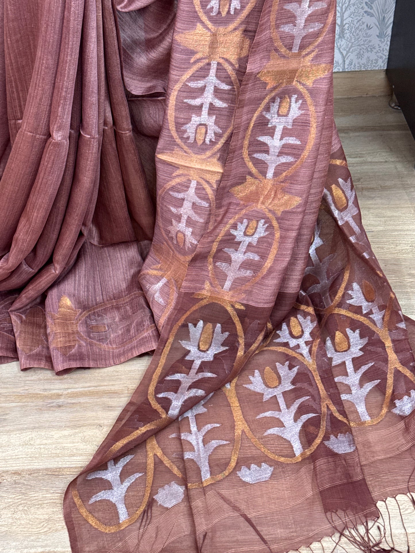TOSHANI : MATKA RESHAM MUSLIN SILK SAREE