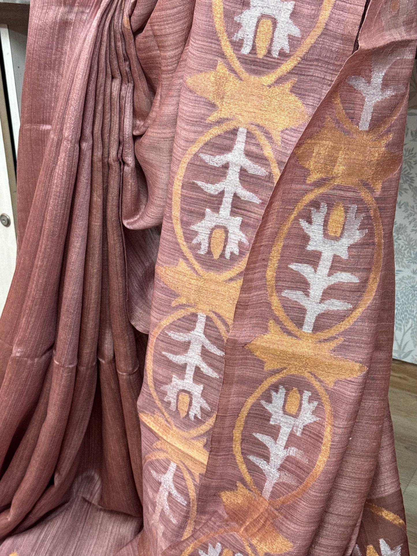 TOSHANI : MATKA RESHAM MUSLIN SILK SAREE