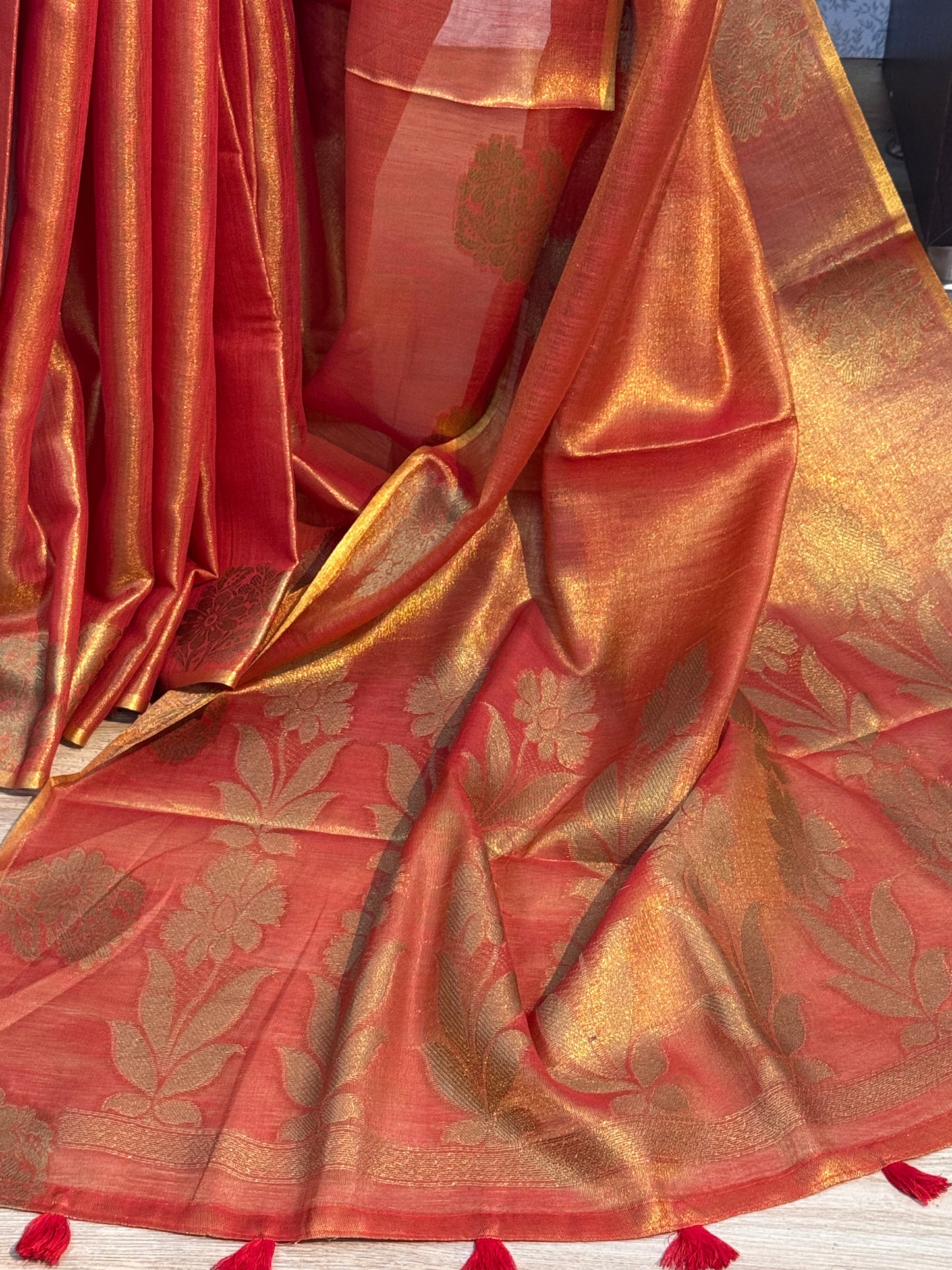 JAYANTI : SILK-TISSUE MAHESHWARI SAREE